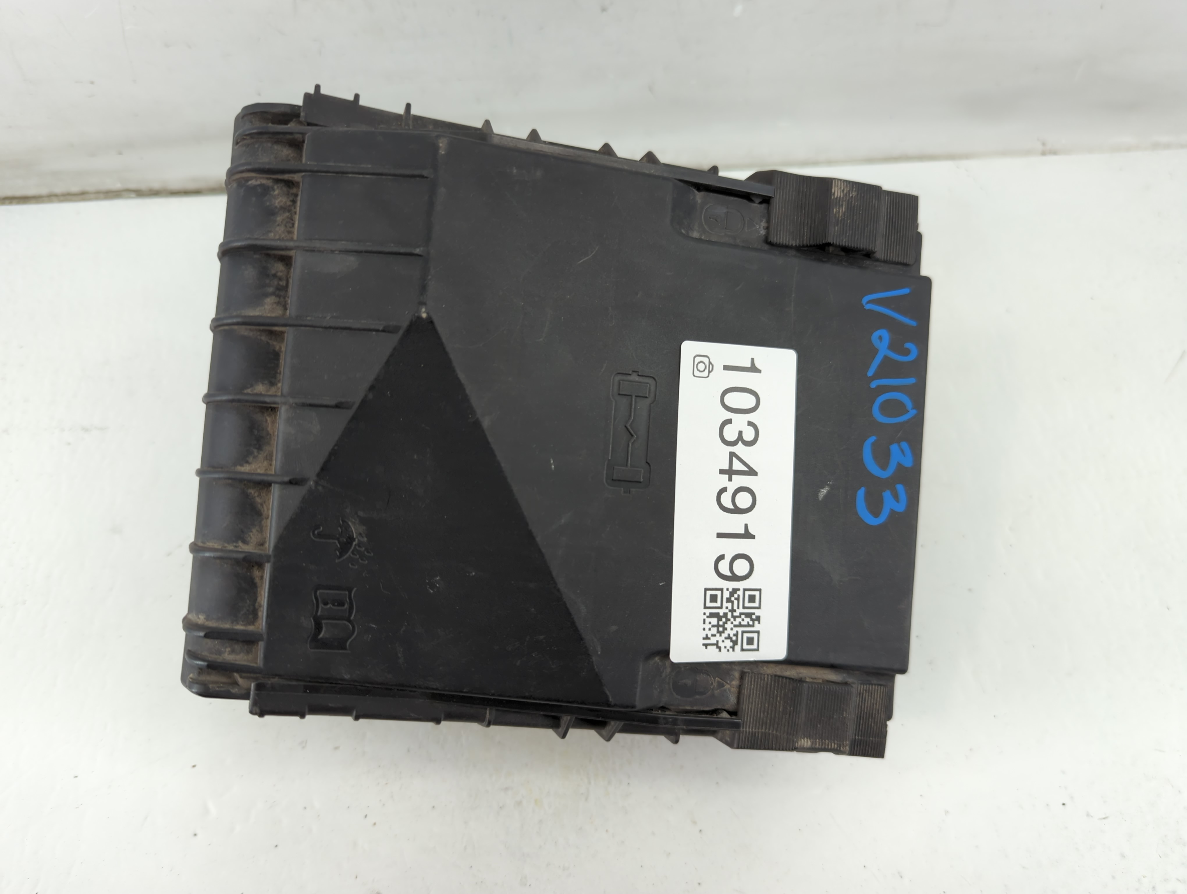 2009-2012 Volkswagen Cc Fusebox Fuse Box Relay Module 1k0 937 132 F 1034919 - Oemusedautoparts1.com