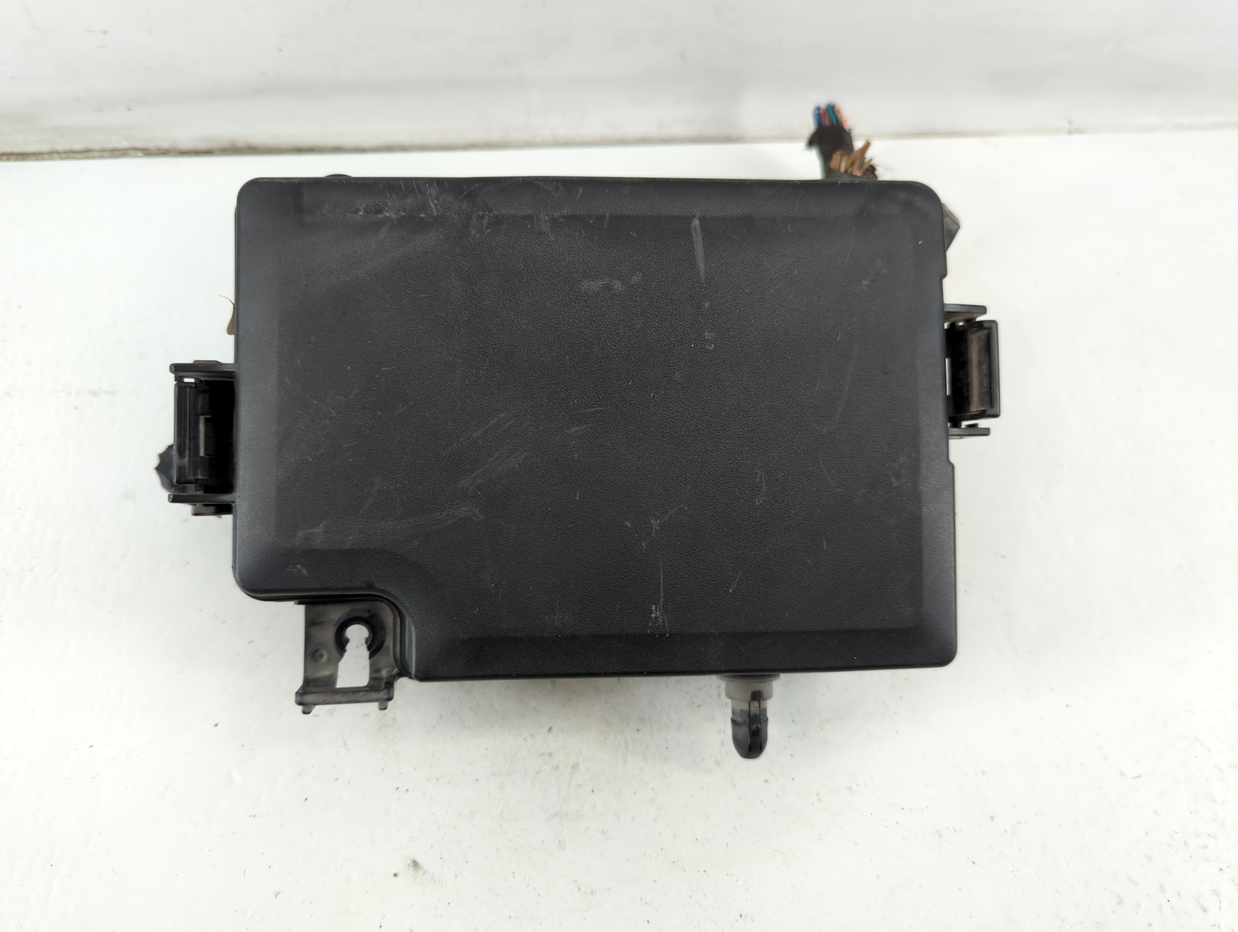 2018-2018 Hyundai Elantra Fusebox Fuse Box Relay Module 91956-f2022 1034925 - Oemusedautoparts1.com