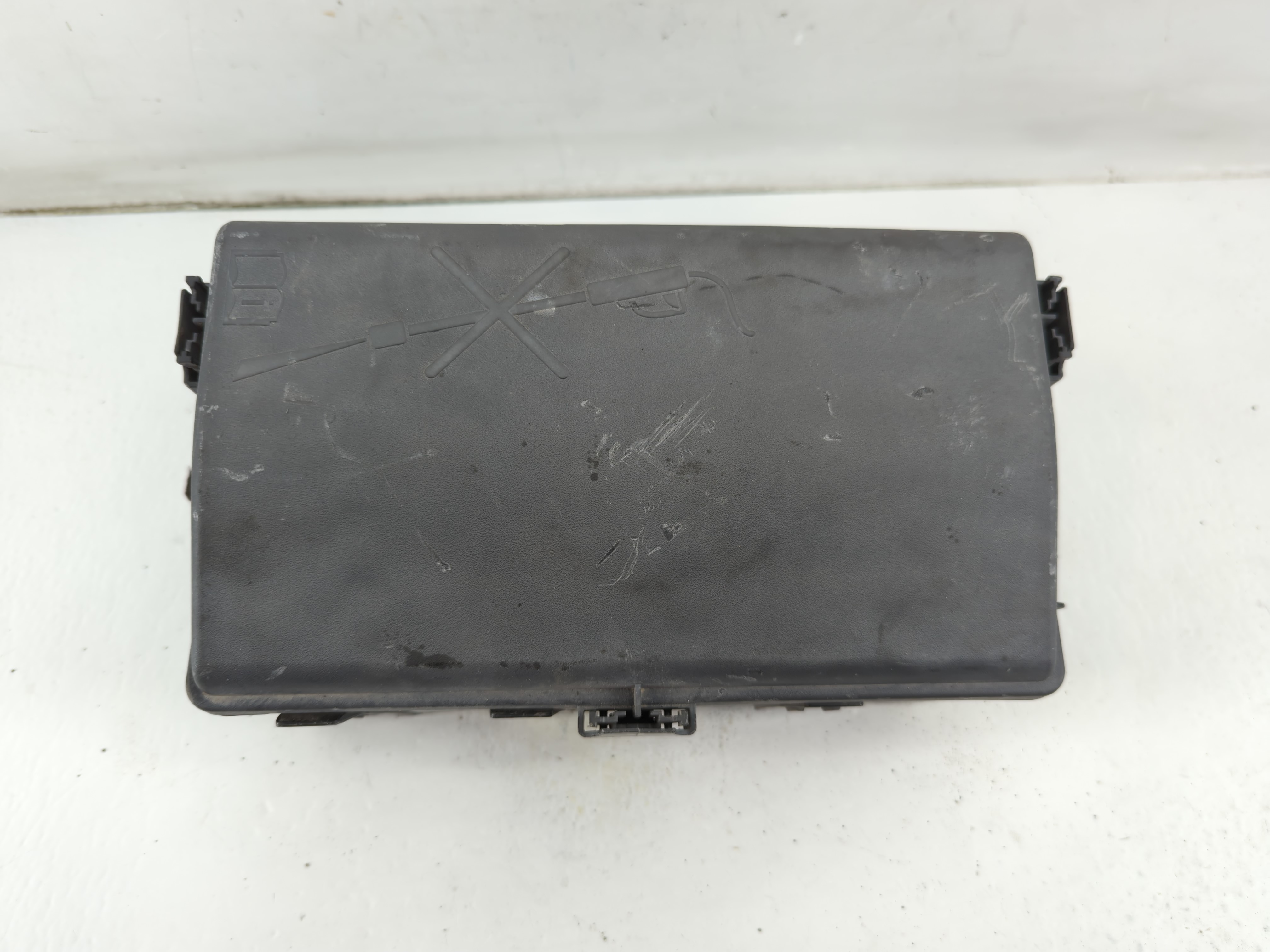 2011-2014 Chevrolet Cruze Fusebox Fuse Box Relay Module 812461952 1035116 - Oemusedautoparts1.com
