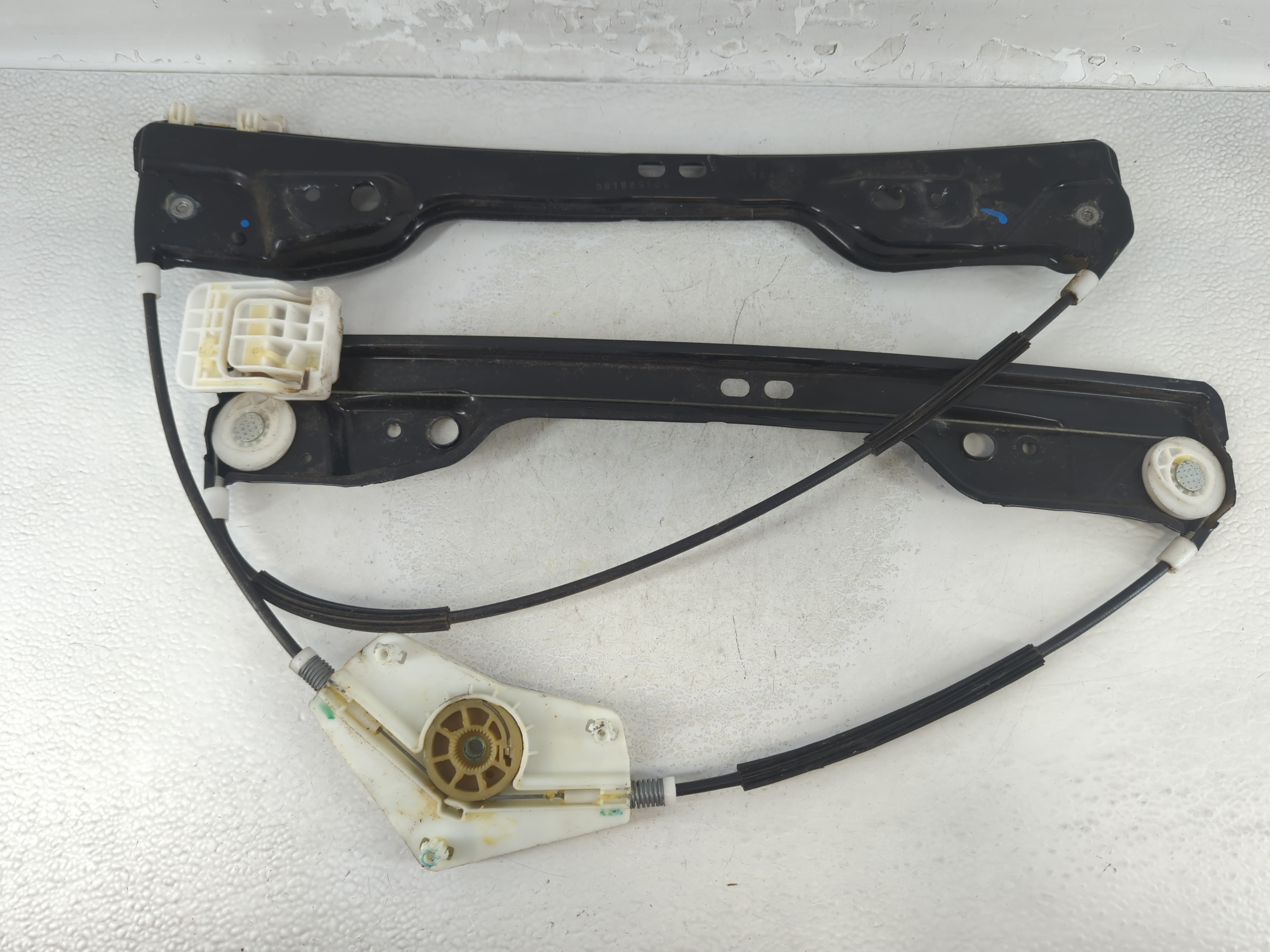 Picture of 2010 Dodge Journey Driver Left Front Window Regulator 1035142