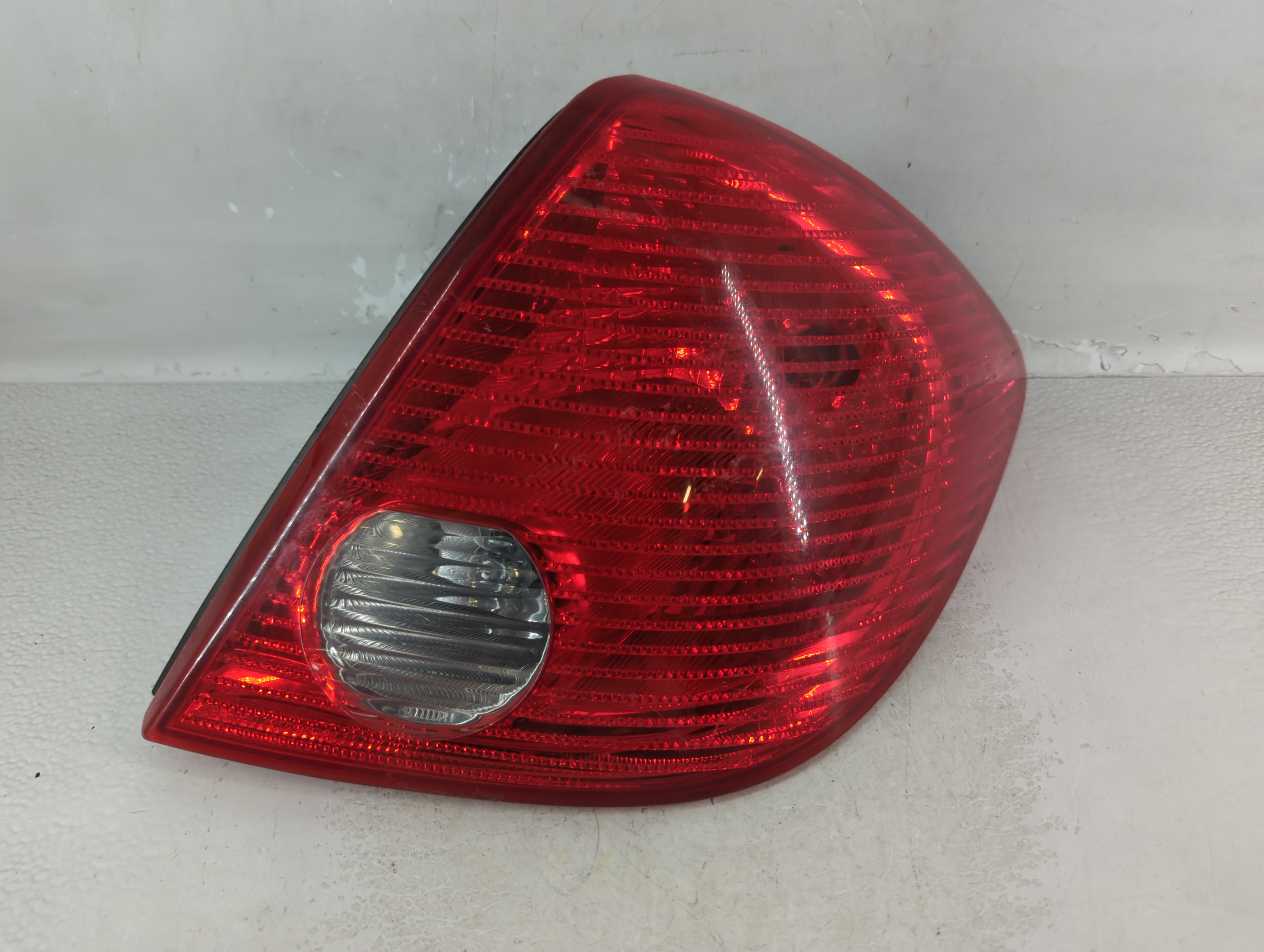 2005-2010 Pontiac G6 Passenger Right Side Tail Light Taillight Oem 1035322 - Oemusedautoparts1.com