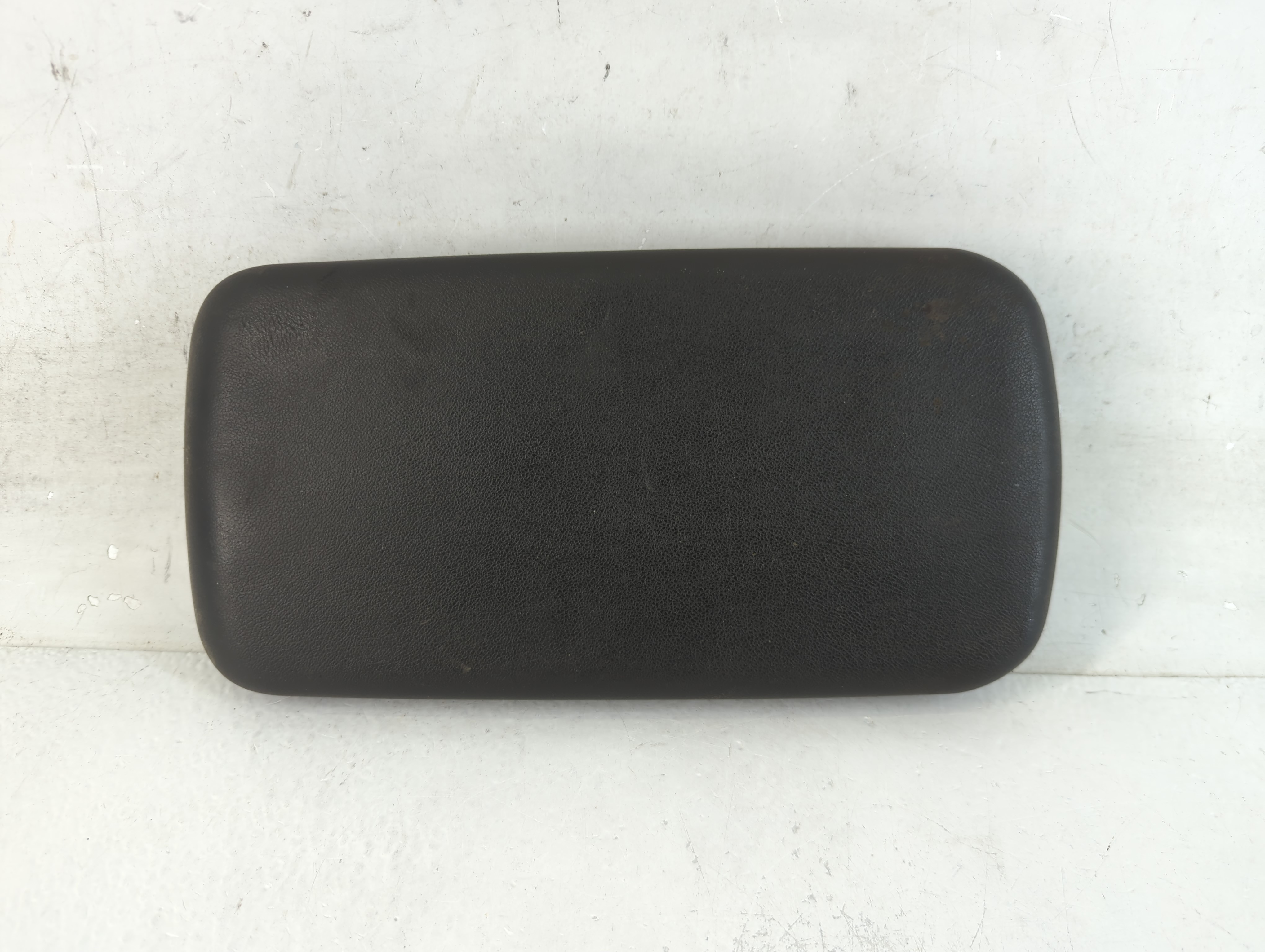 Picture of 2006-2010 Pontiac G6 Center Console Armrest Cover Lid Black 1035325