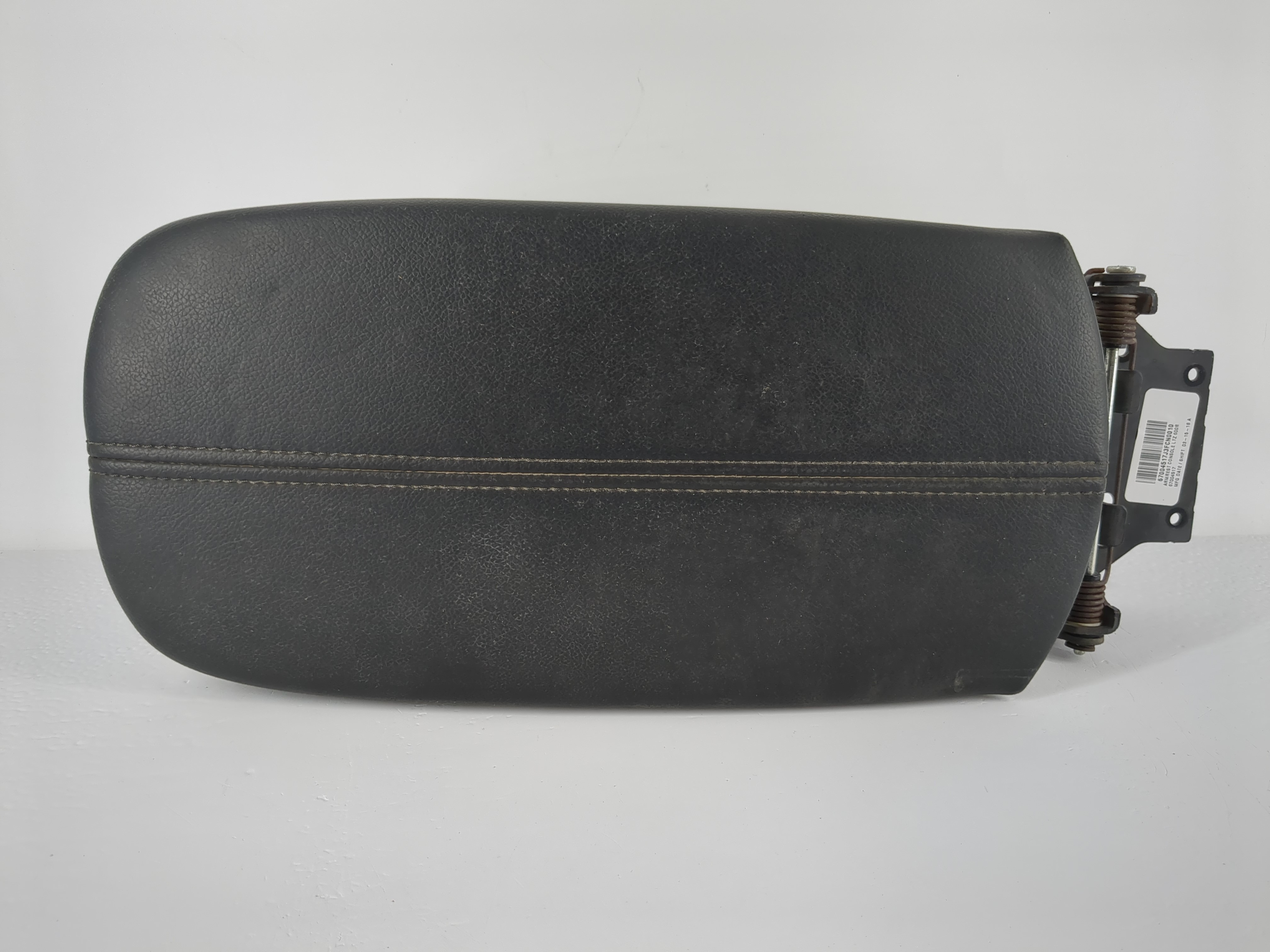 Picture of 2016-2021 Chevrolet Malibu Center Console Armrest Cover Lid Black 1035368