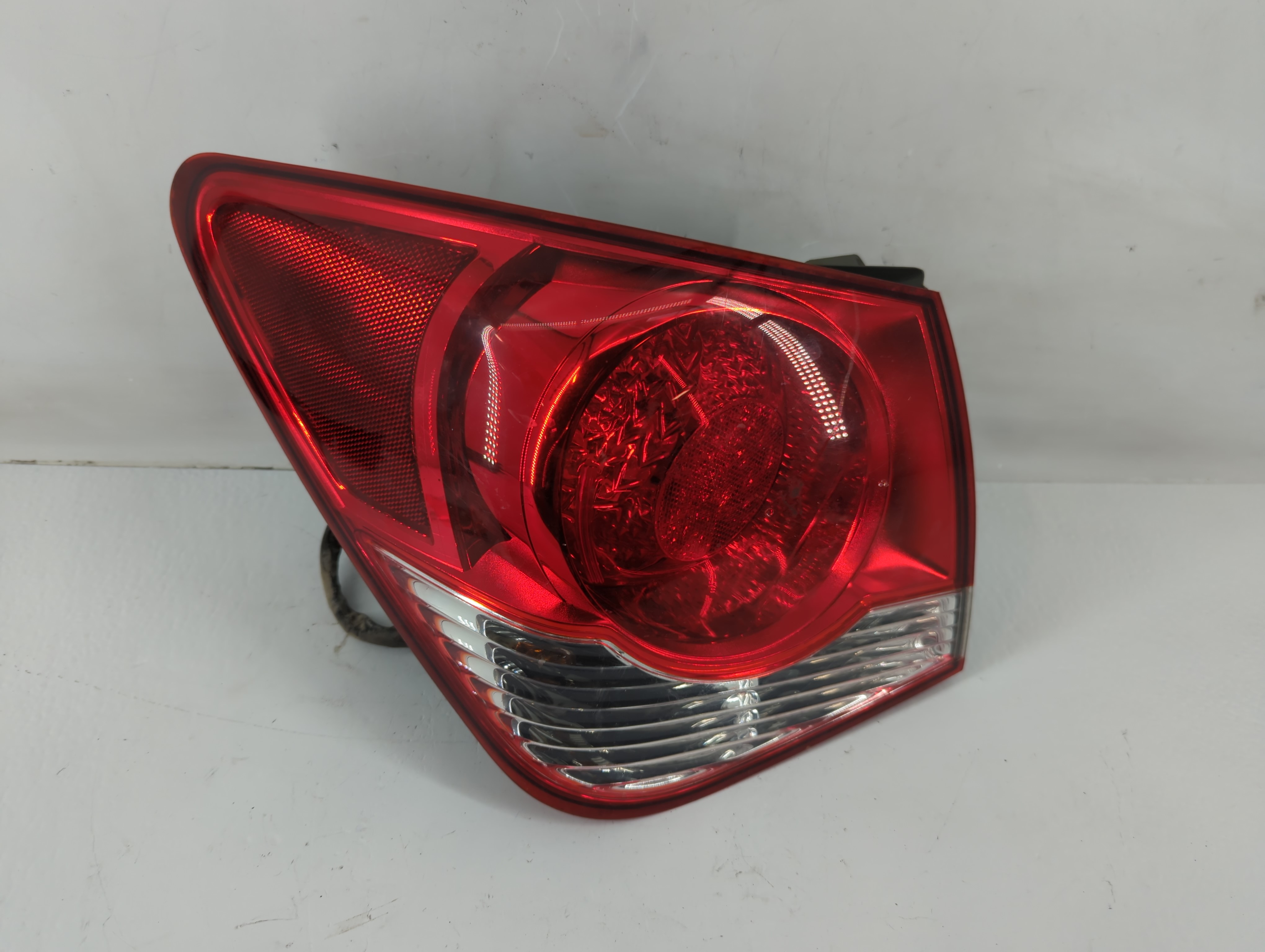 Picture of 2011-2016 Chevrolet Cruze Driver Left Side Tail Light Taillight Oem 1035515