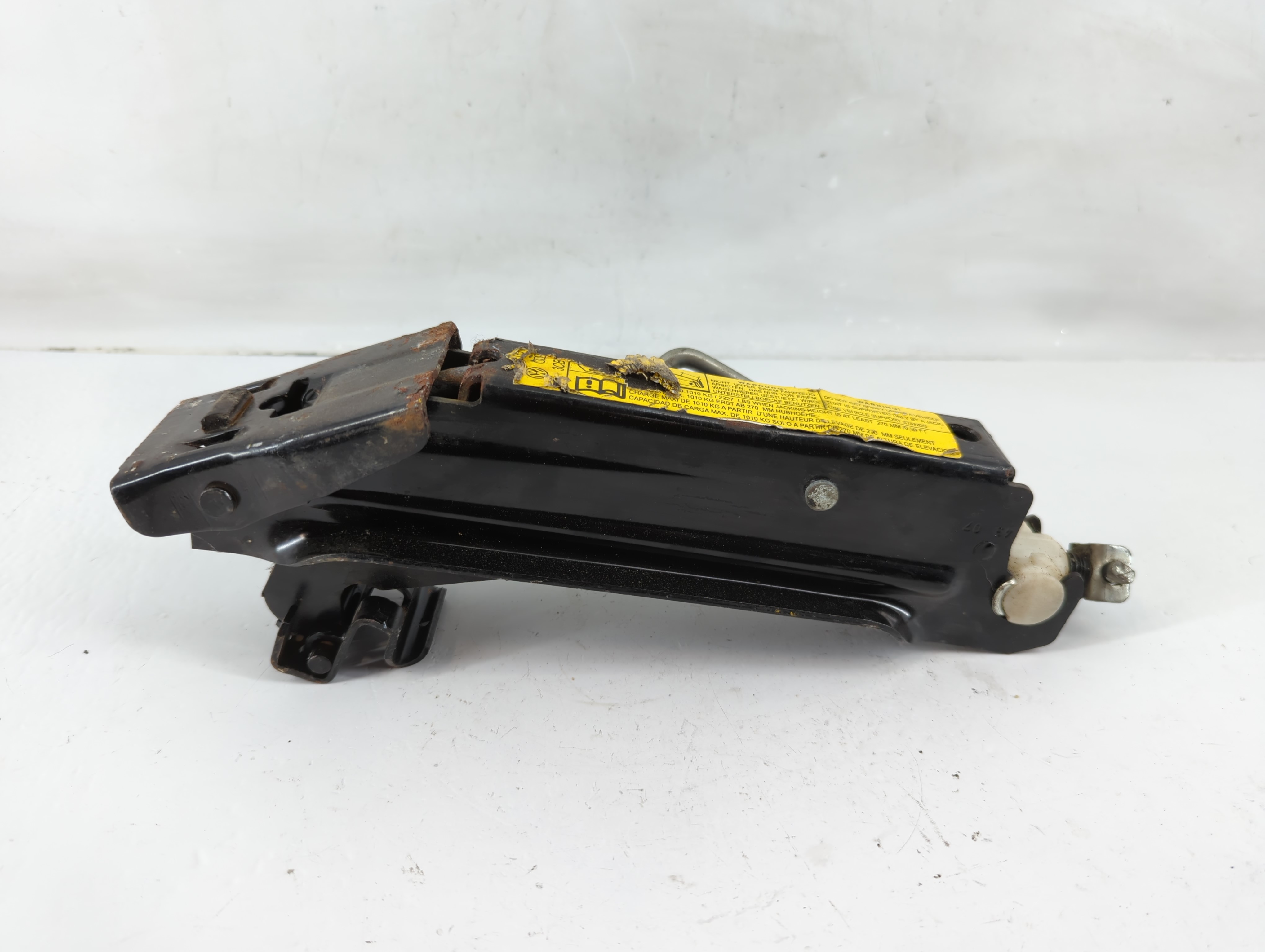 Picture of 2011 Chevrolet Cruze Spare Scissor Car Jack 1035558