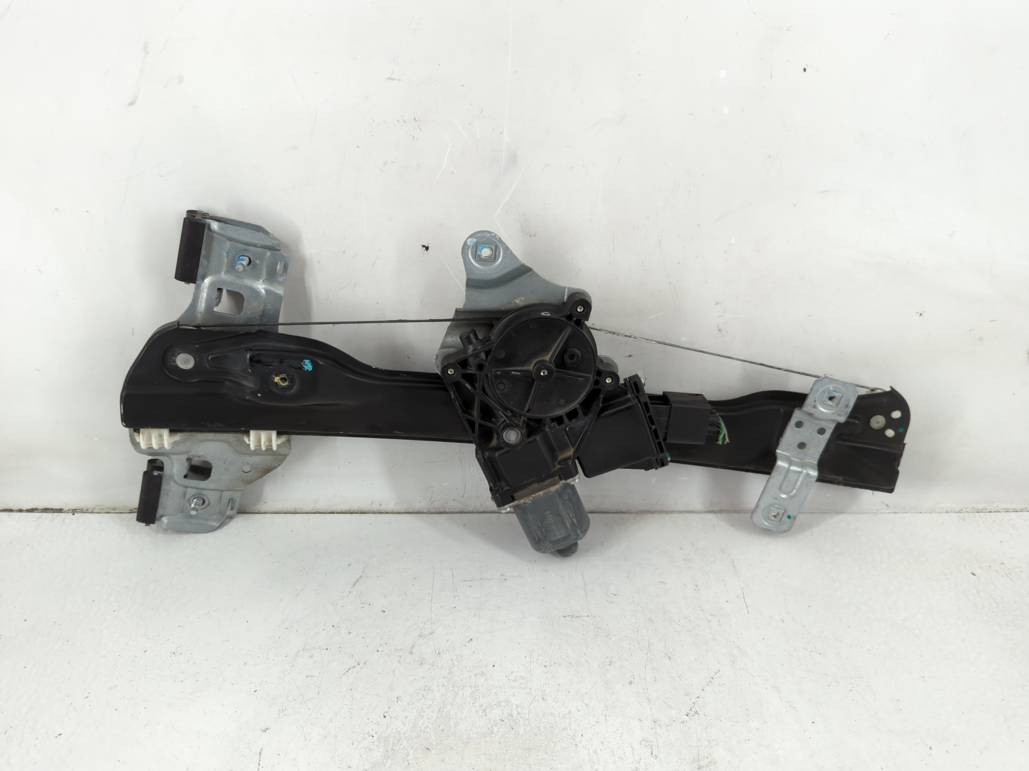 Picture of 2012 Chevrolet Sonic Driver Left Front Window Regulator 1035676