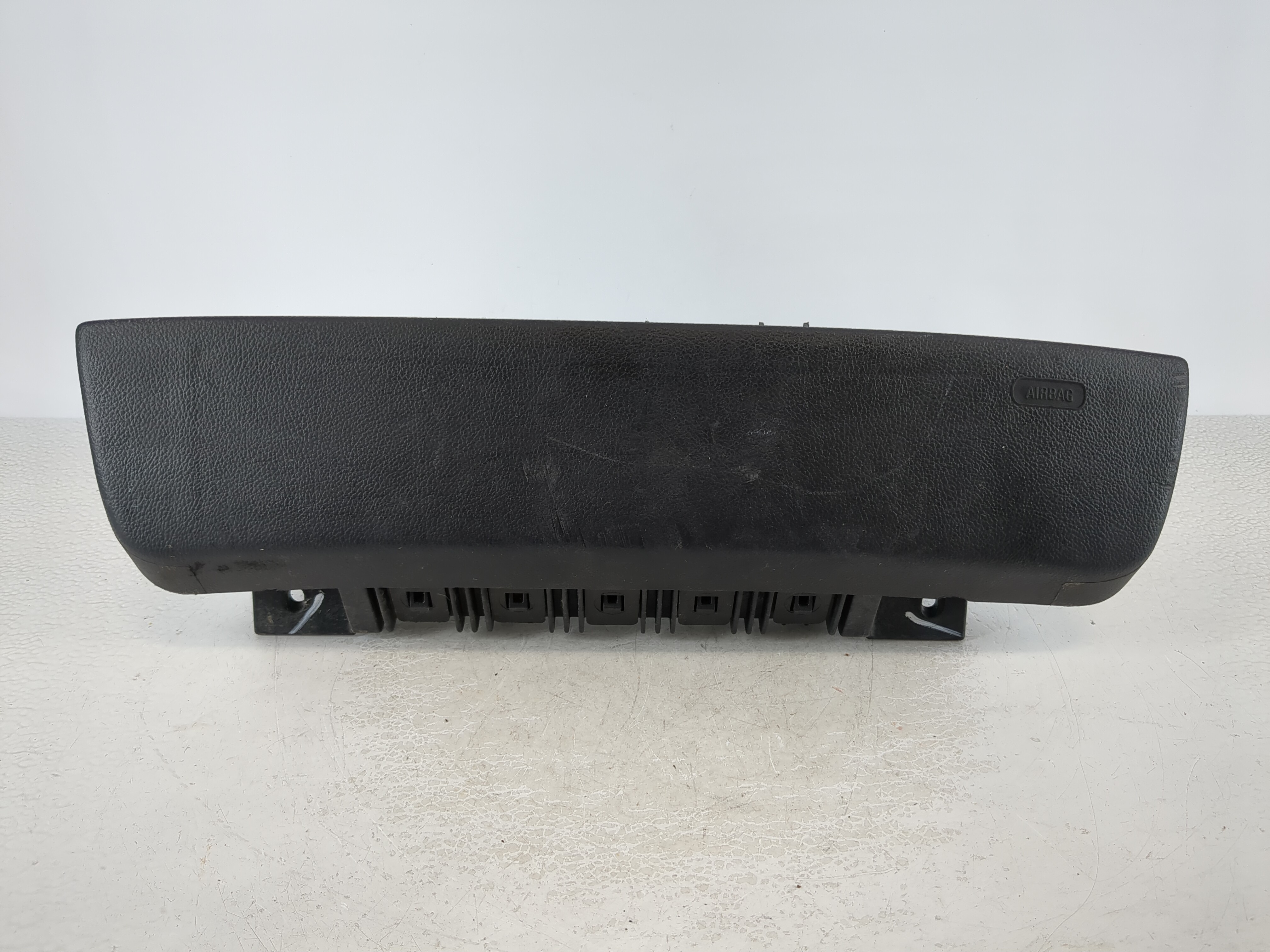 Picture of 2012-2019 Chevrolet Sonic Air Bag Passenger Right Knee Oem Black 1035703
