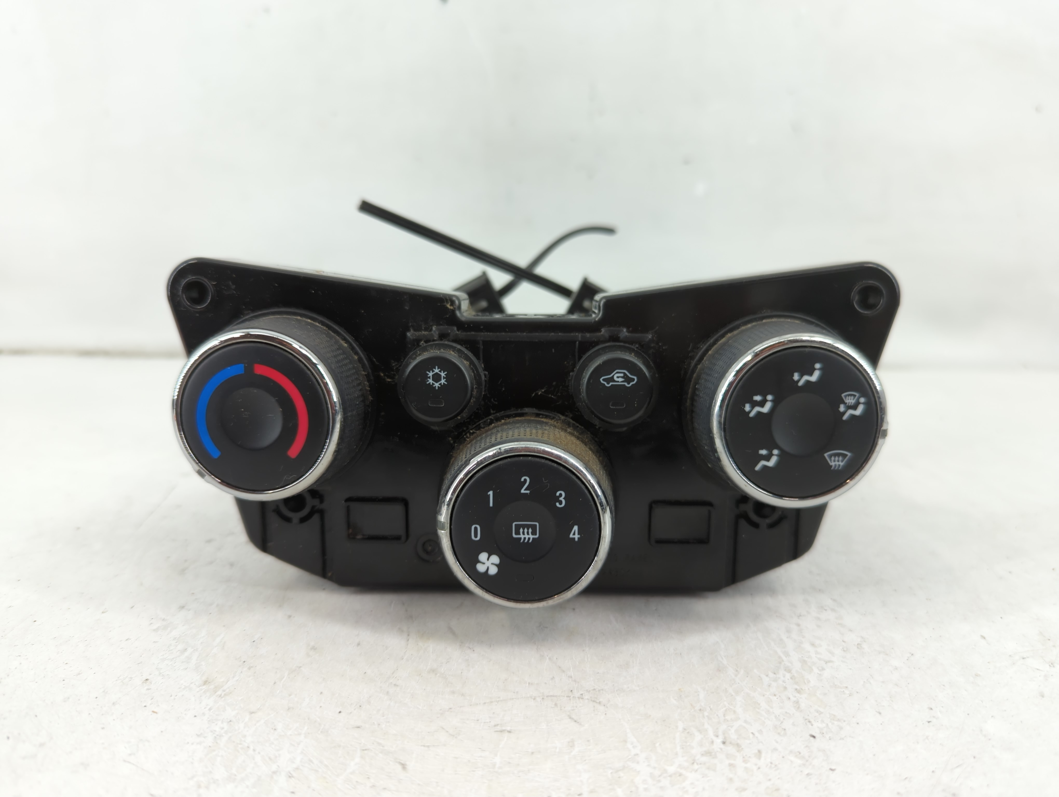 Picture of 2012 Chevrolet Sonic Ac Heater Climate Control 1035722