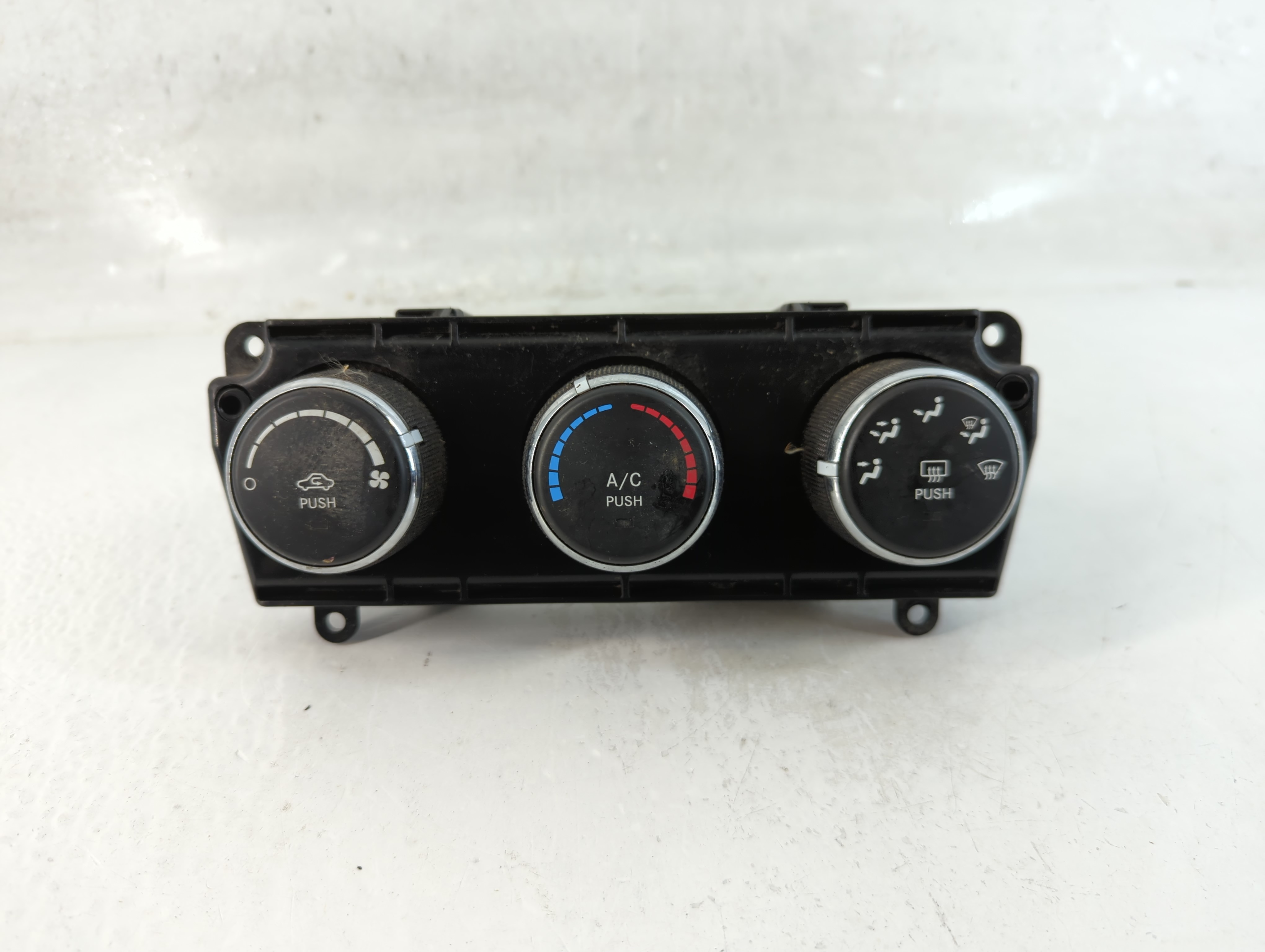 Picture of 2011 Jeep Liberty Ac Heater Climate Control 1035922