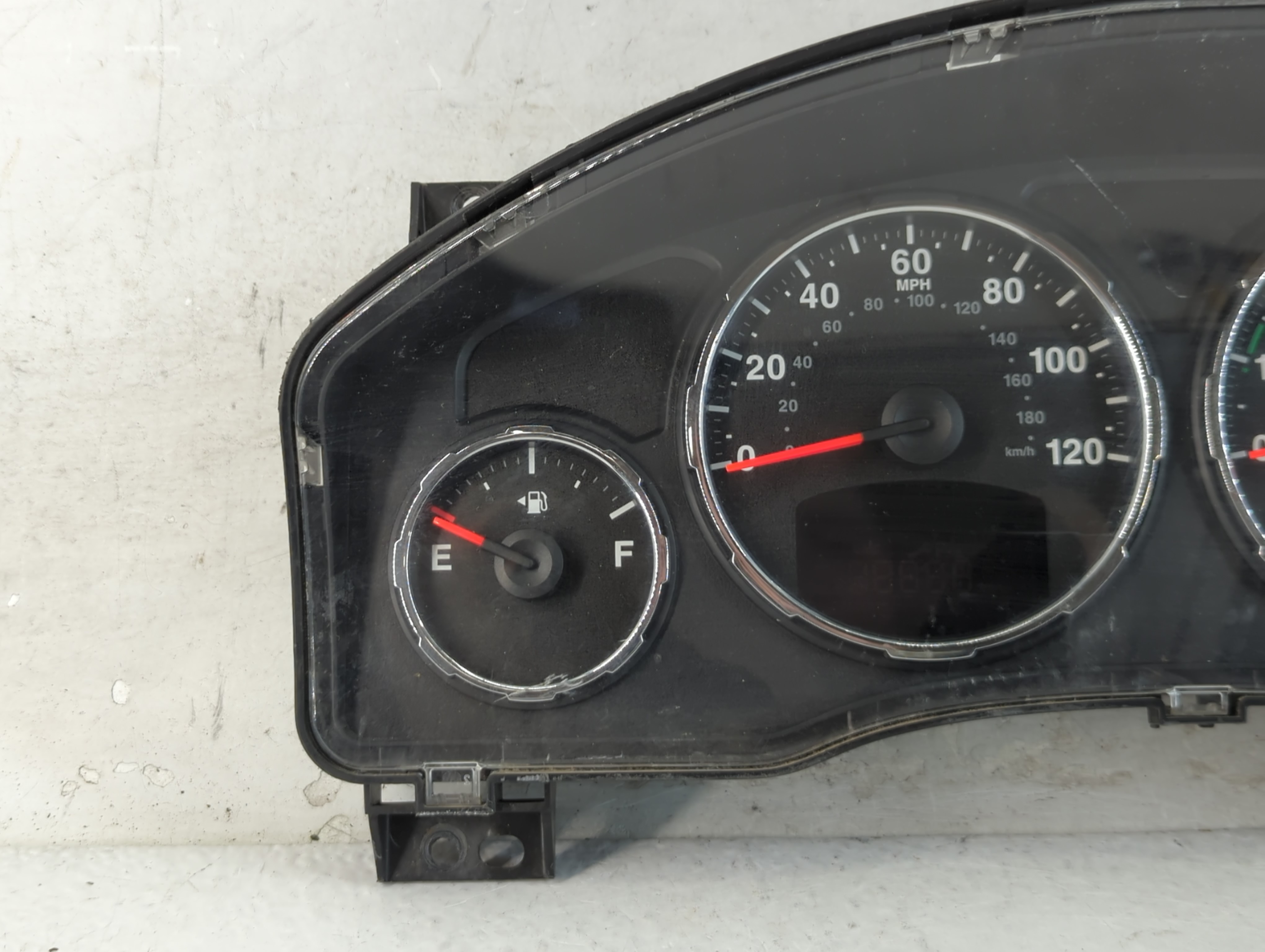 2011-2011 Jeep Liberty Speedometer Instrument Cluster Gauges 1035951 - Oemusedautoparts1.com