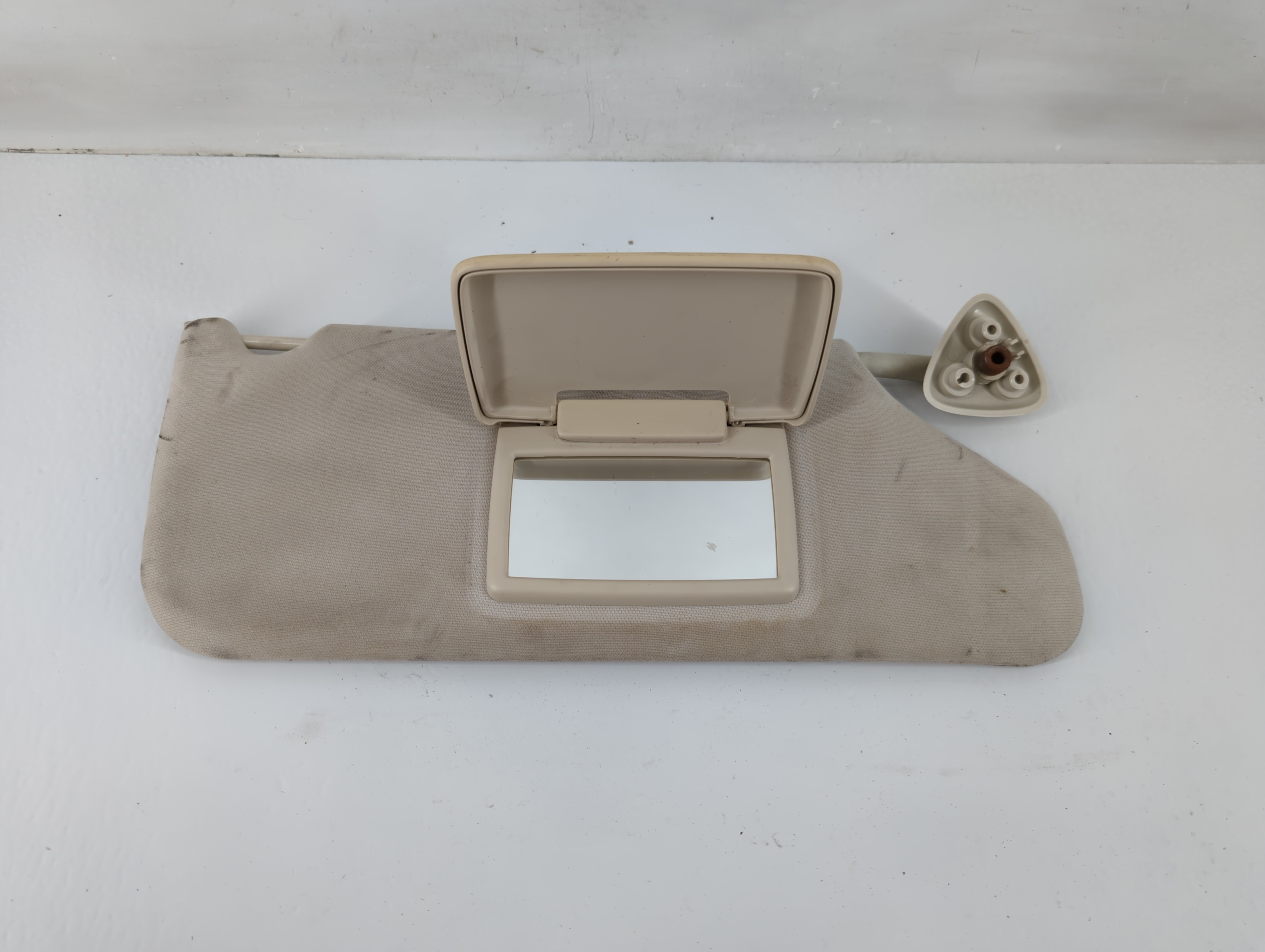 Picture of 2008-2010 Chrysler 300 Passenger Sun Visor Mirror Right Sunvisor Beige 1036220