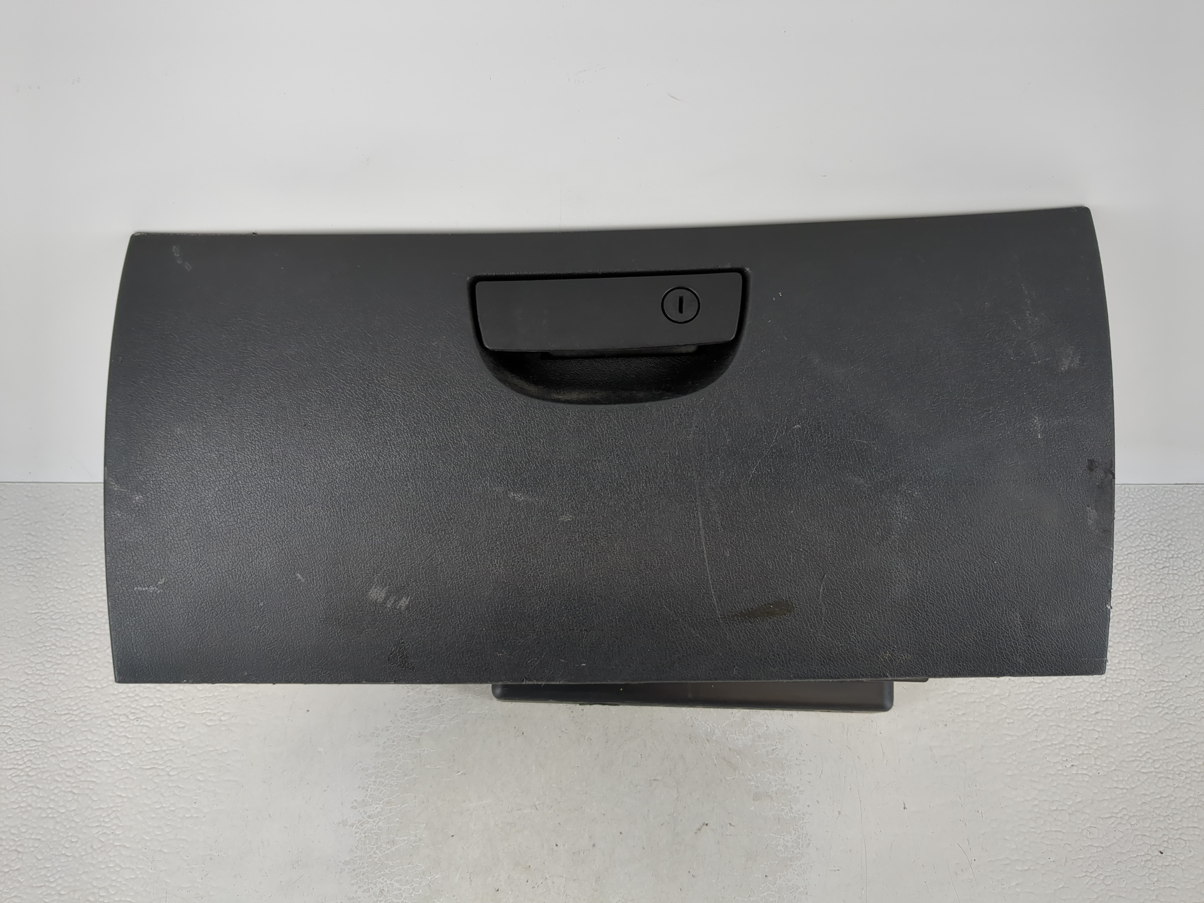 Picture of 2008 Chrysler 300 Passenger Glove Box Door Storage Compartment 1036264
