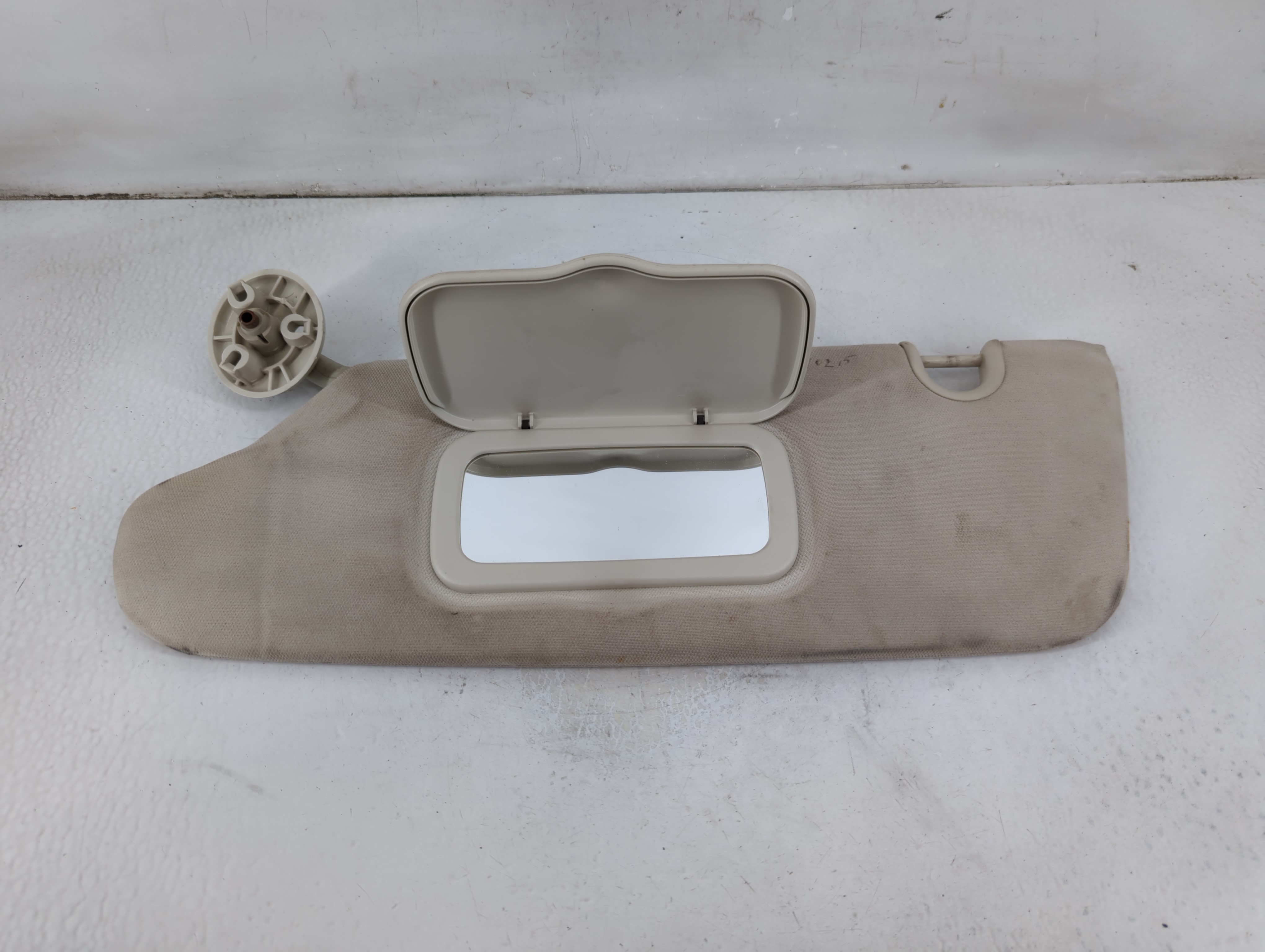 Picture of 2010 Dodge Grand Caravan Driver Sun Visor Mirror Left Sunvisor Grey 1036270