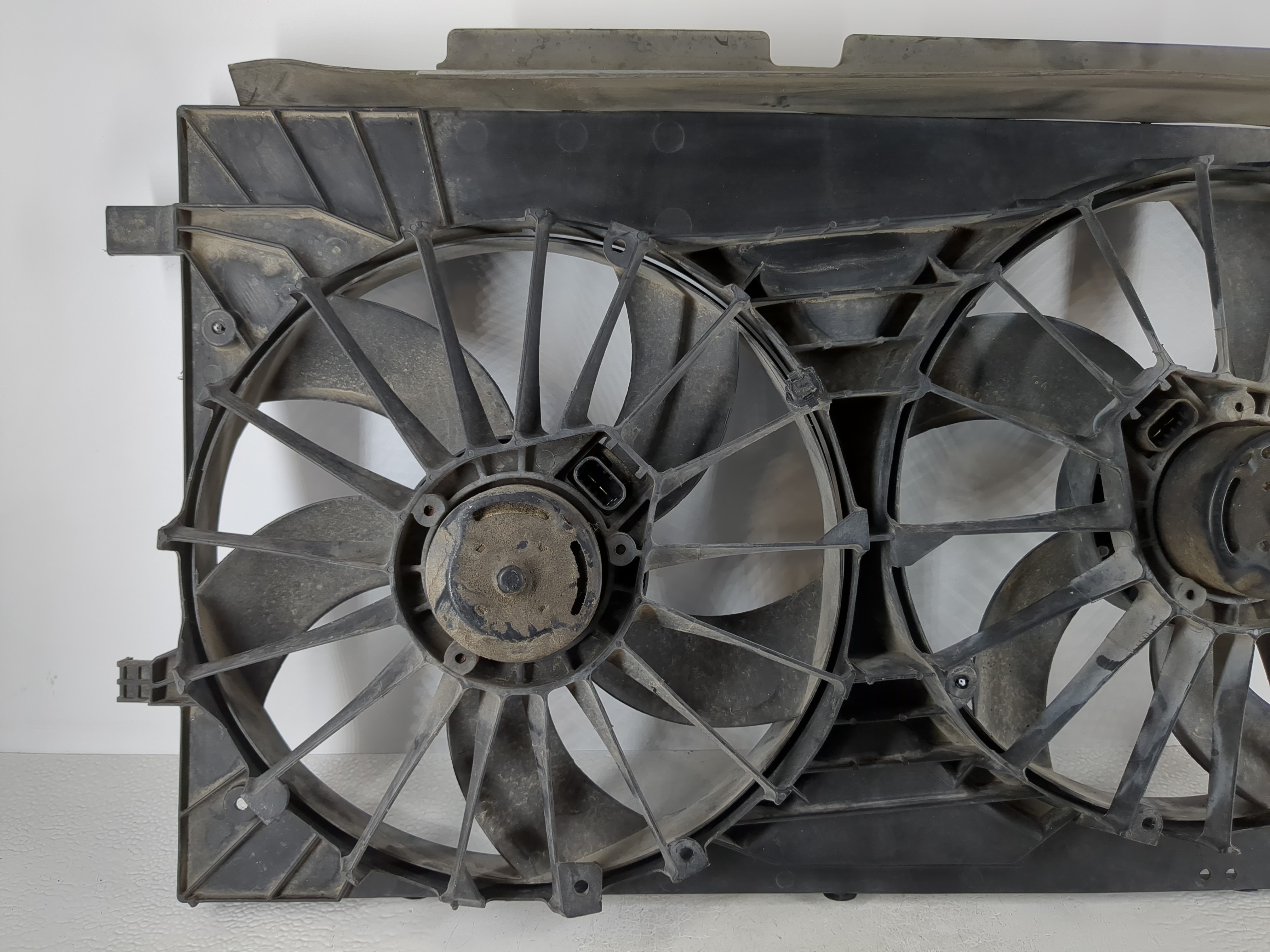 2010 Jeep Compass Electric Radiator Cooling Fan Motor Assembly 1036347 - Oemusedautoparts1.com