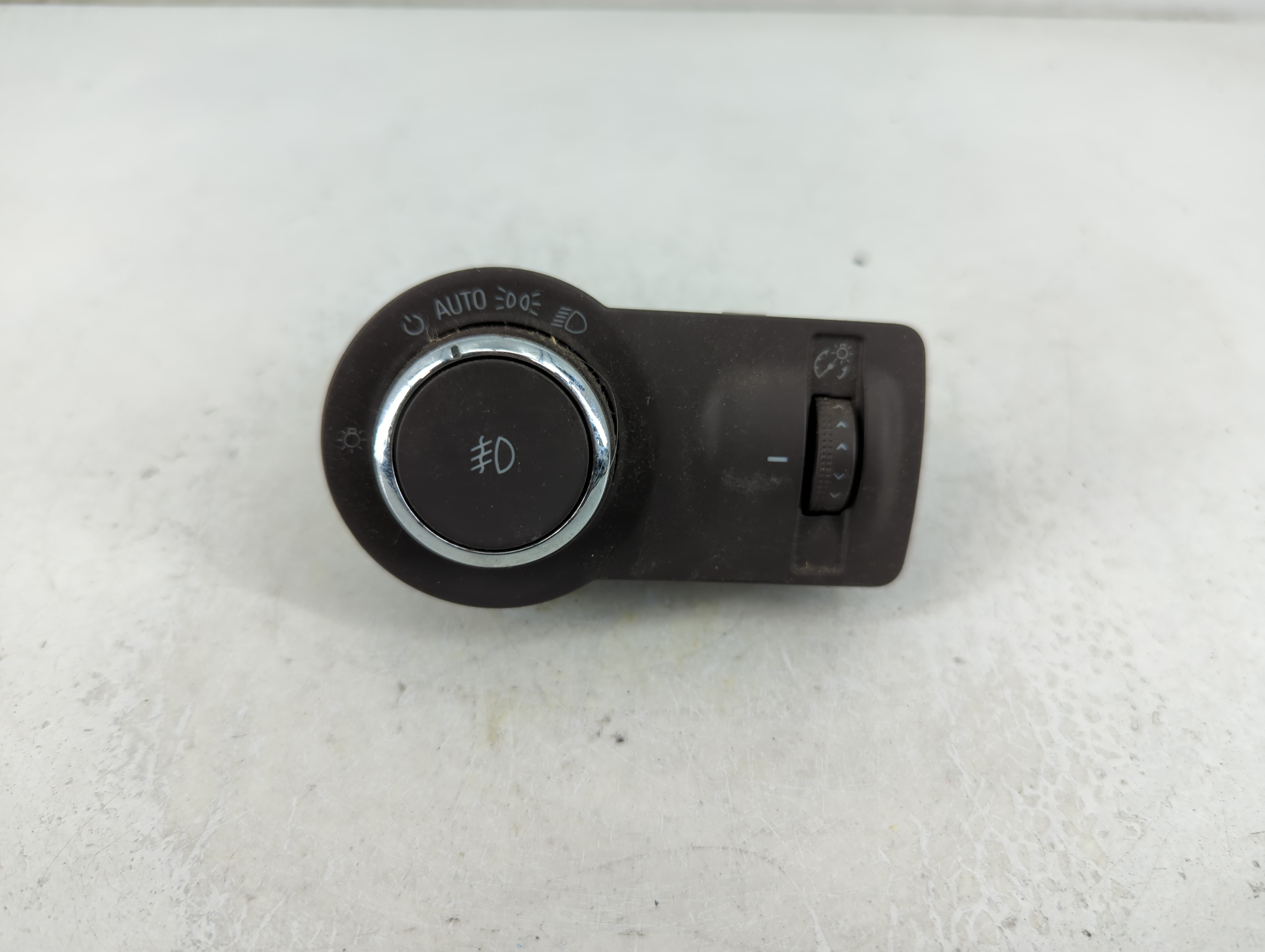 2011-2013 Buick Regal Headlight Head Light Switch Lamp Control 1036556 - Oemusedautoparts1.com
