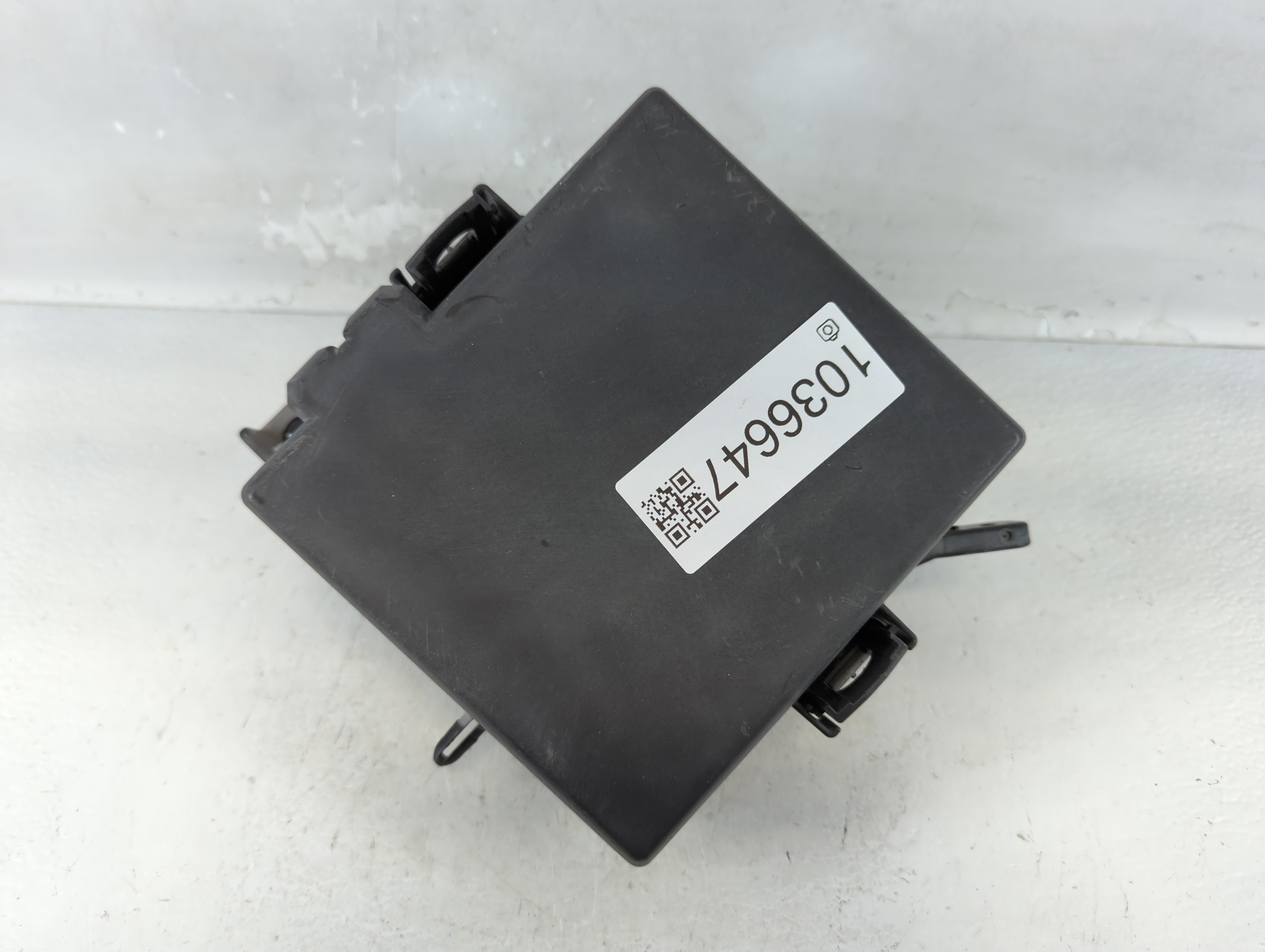 Picture of 2016-2018 Hyundai Tucson Fusebox Fuse Box Relay Module 91431 D3140 1036647