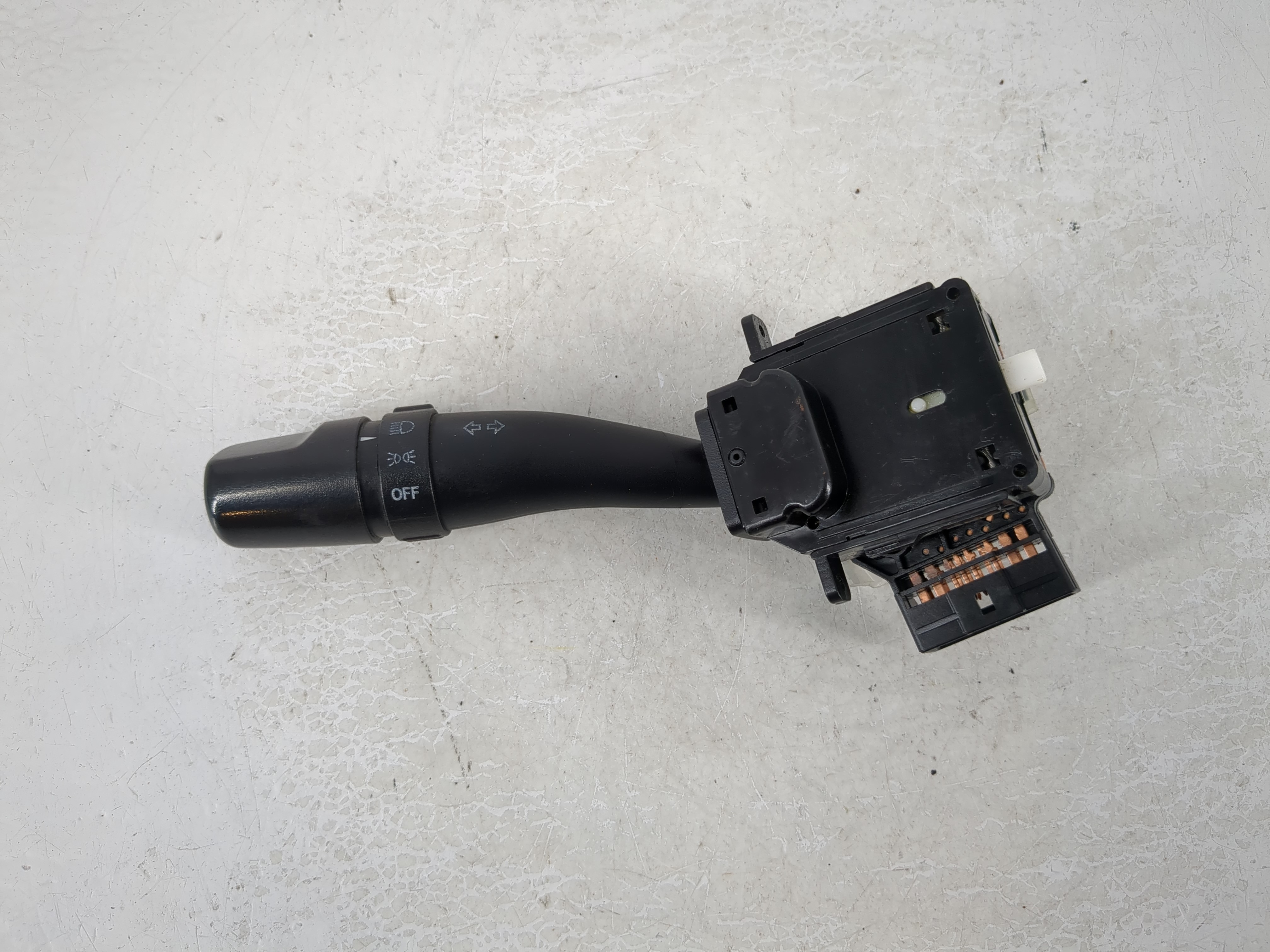 Picture of 2003-2006 Kia Sorento Headlight Head Light Switch Lamp Control 1036730