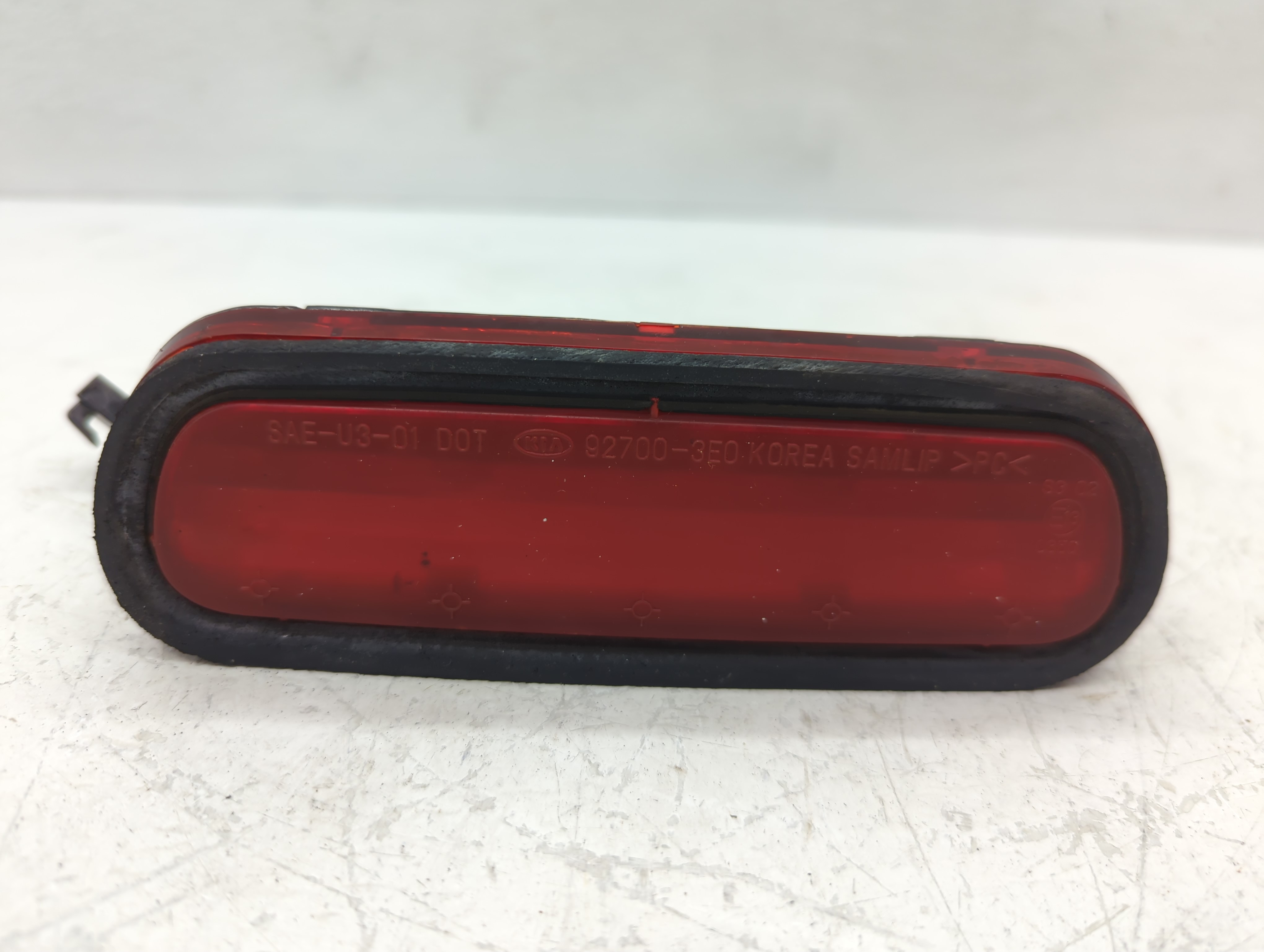 Picture of 2006 Kia Sorento Third Brake Light Tail Light 1036740