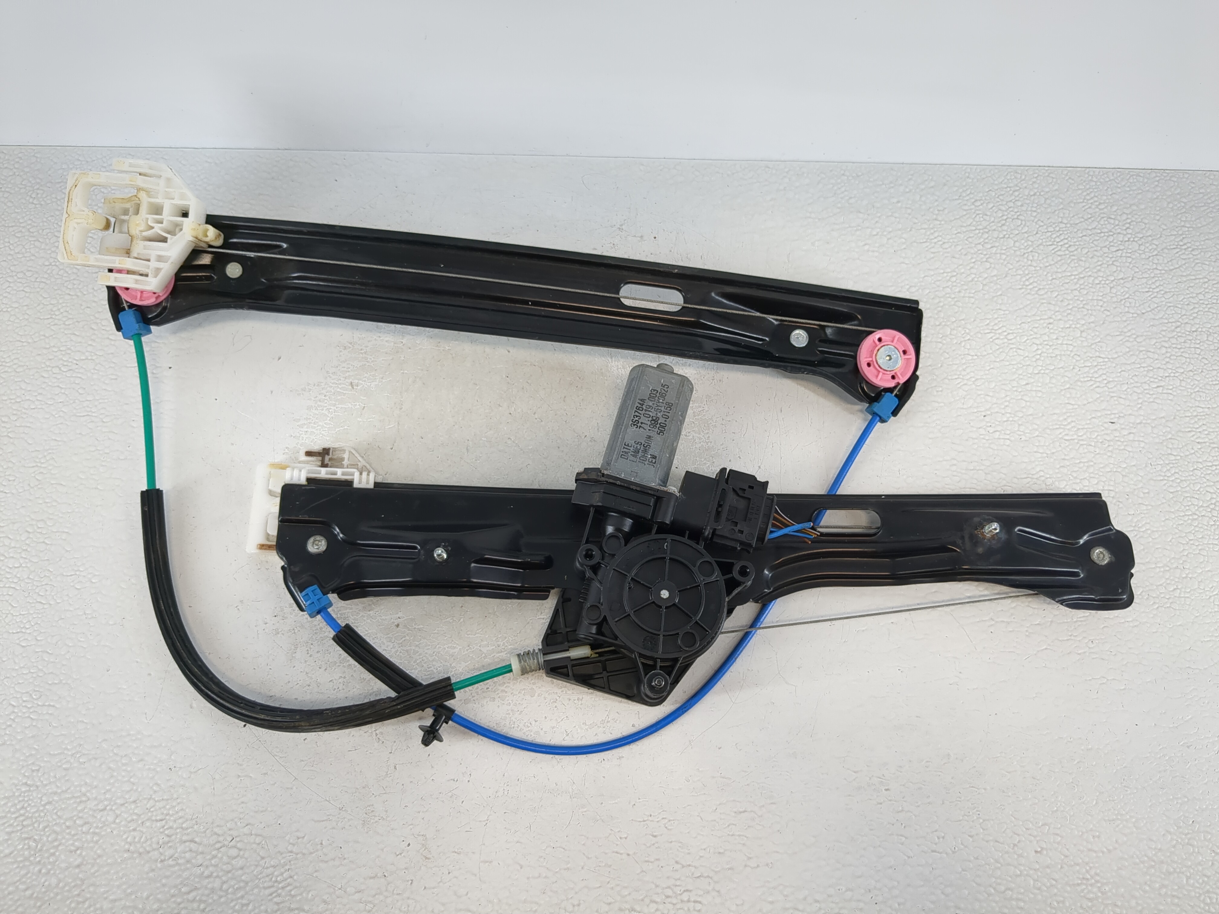 Mini Cooper Clubman Driver Front Left Power Window Motor 1037117 - Oemusedautoparts1.com