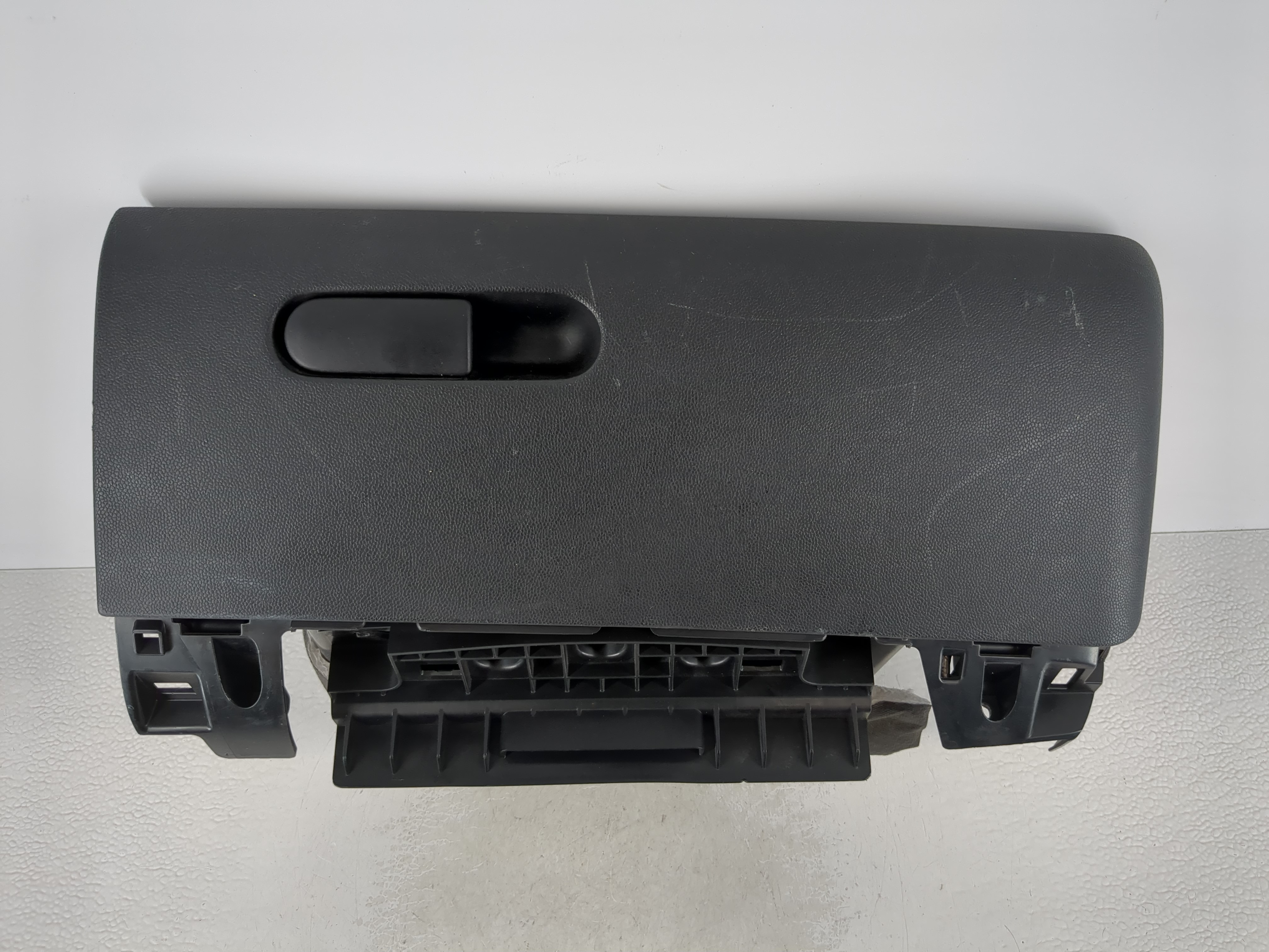 Picture of 2017 Mini Cooper Clubman Passenger Glove Box Door Storage Compartment 1037150