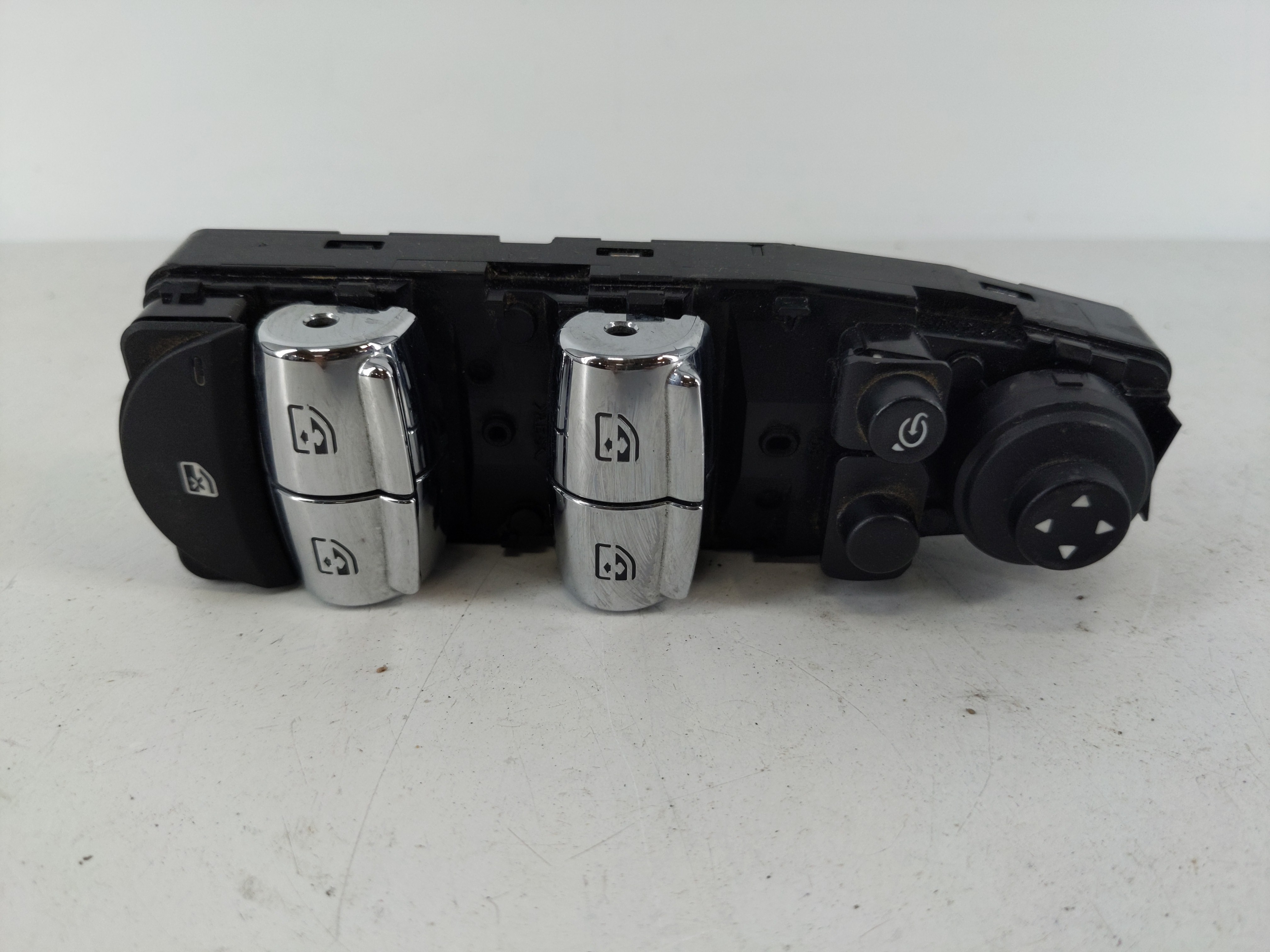 Picture of 2016 Mini Cooper Clubman Driver Left Door Master Power Window Switch 1037165