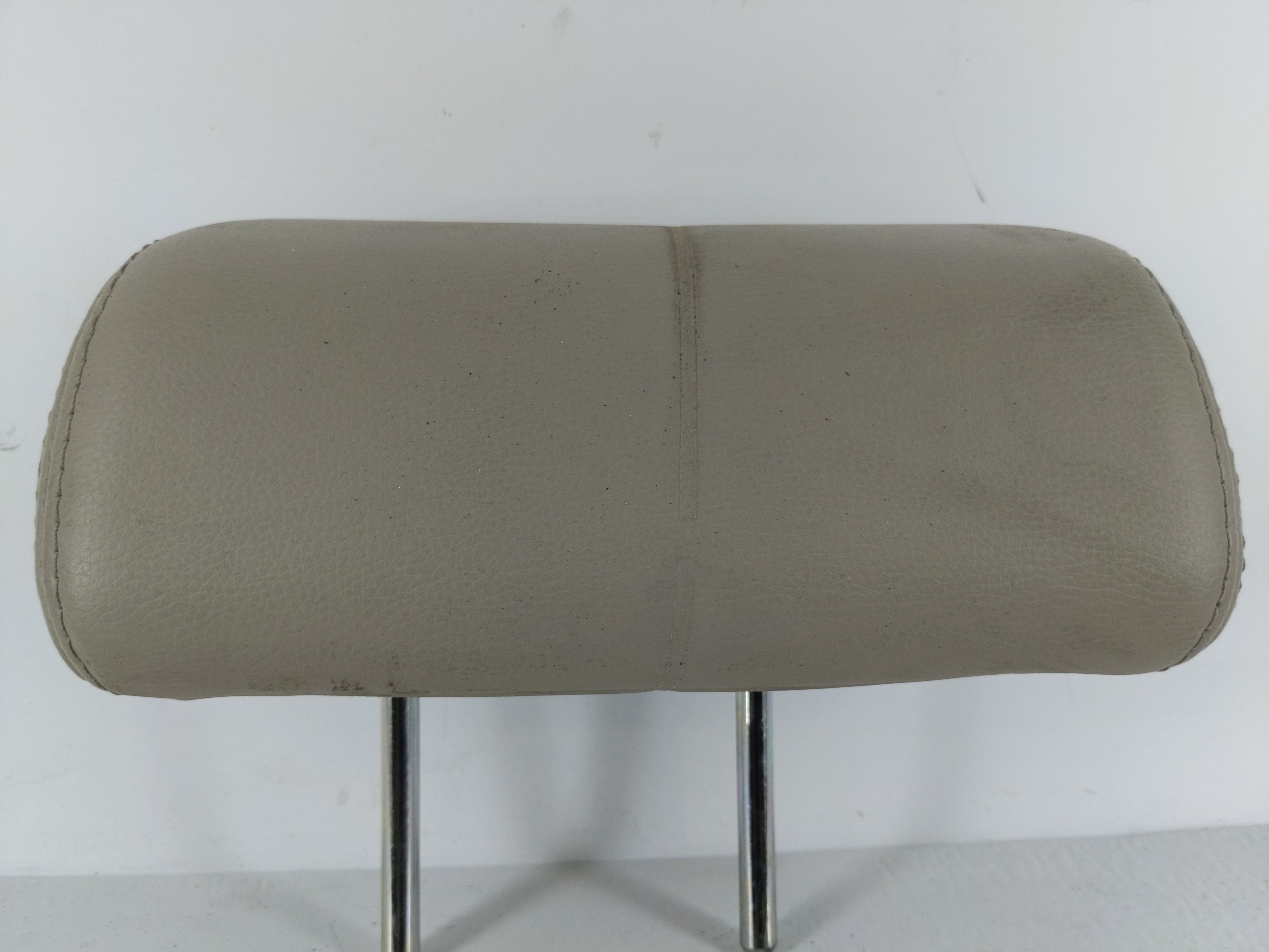 2010 Subaru Legacy Headrest Head Rest Rear Center Seat 1037263 - Oemusedautoparts1.com