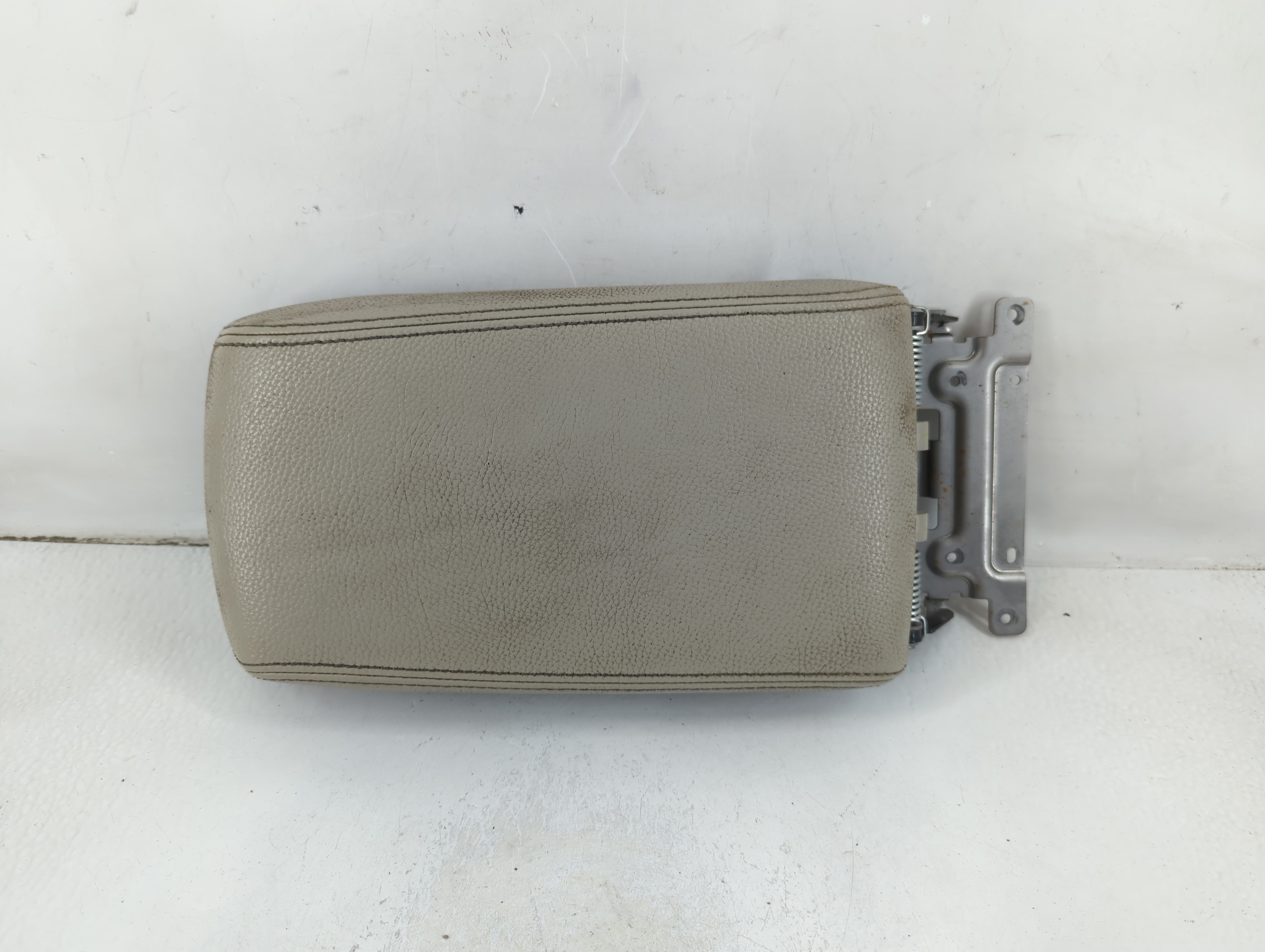 Picture of 2010-2012 Subaru Legacy Center Console Armrest Cover Lid Beige 1037317