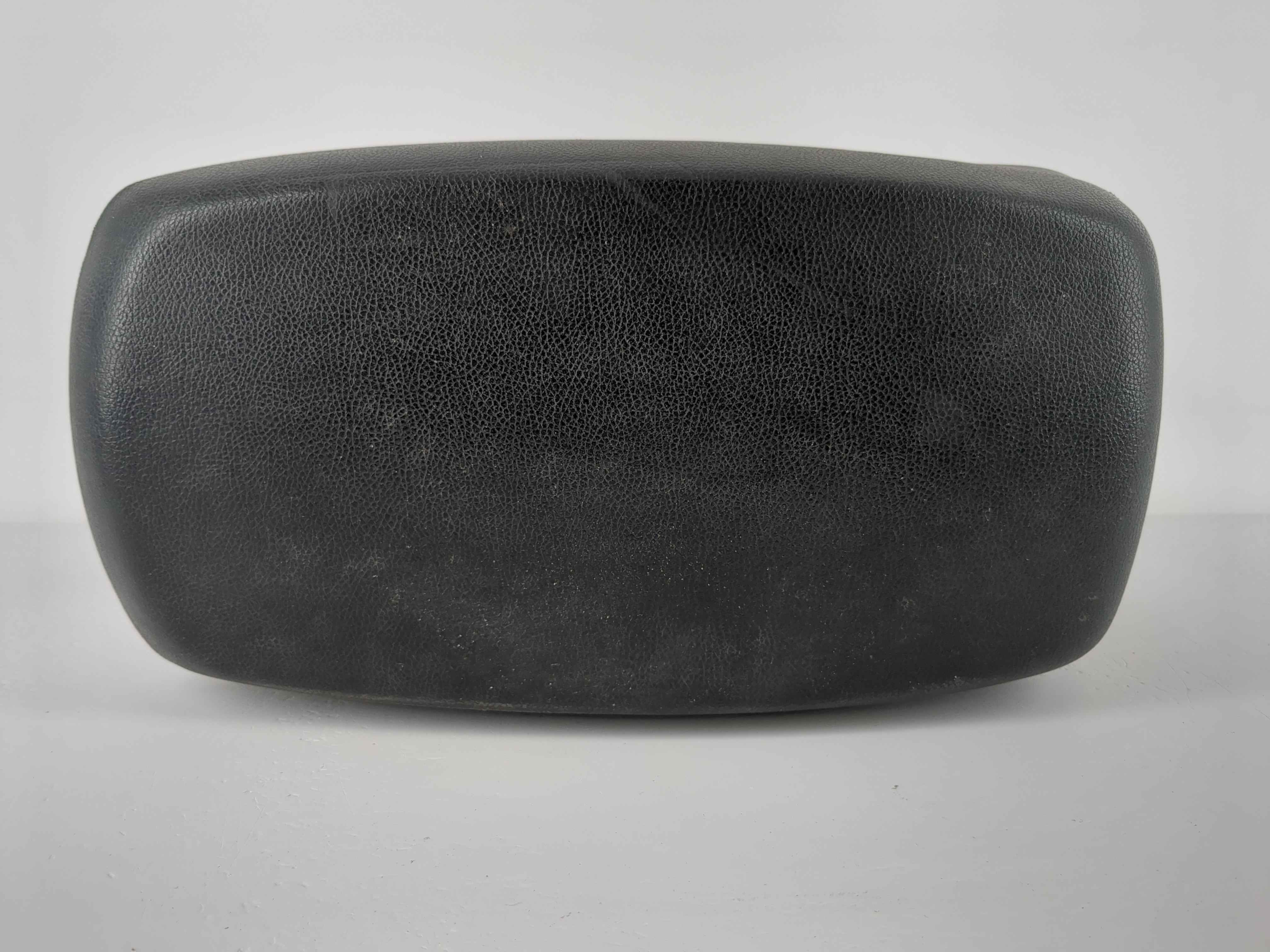 Picture of 2013 Hyundai Elantra Center Console Armrest Cover Lid Black 1037405