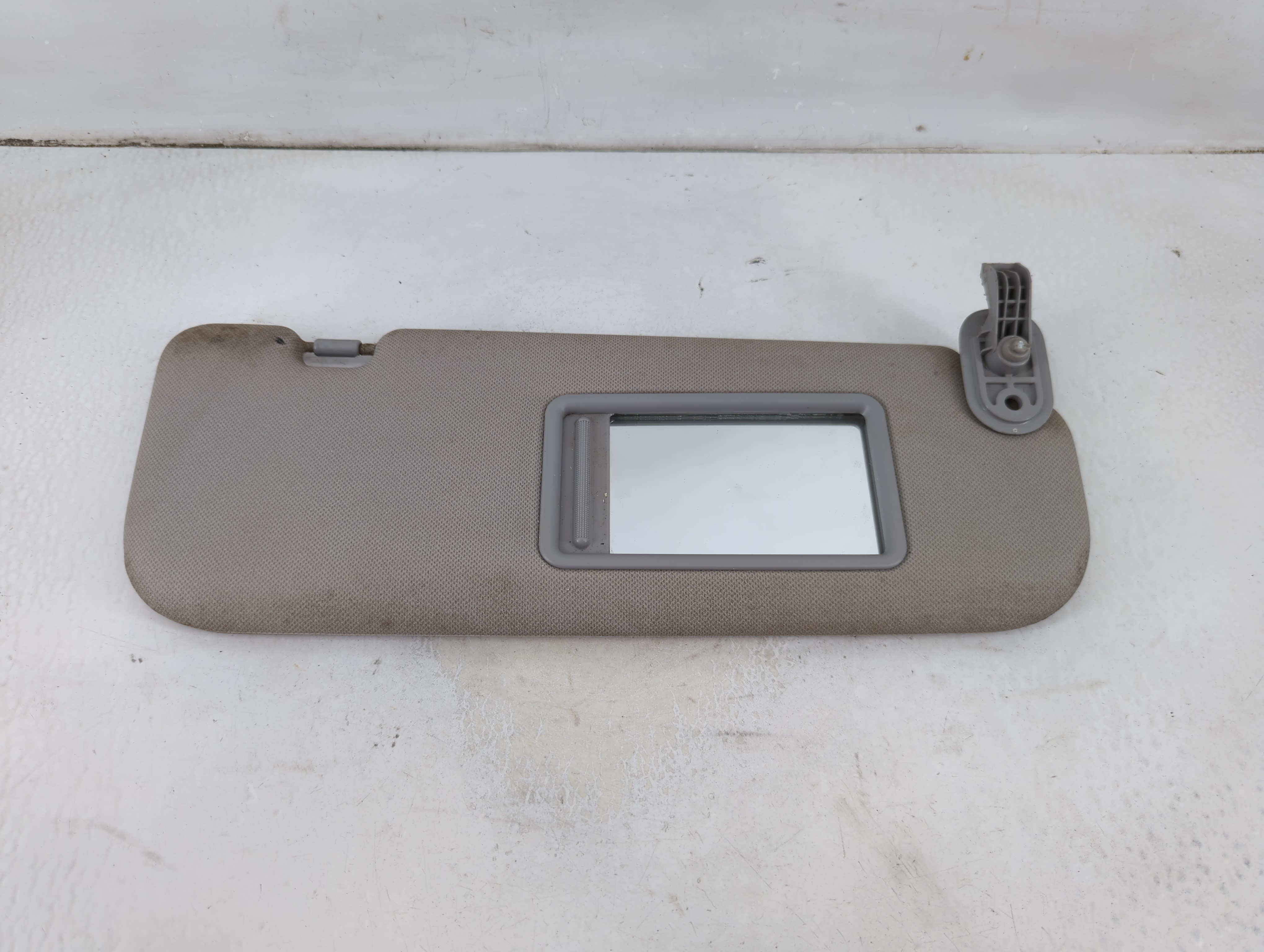 2013 Hyundai Elantra Passenger Sun Visor Mirror Right Sunvisor Grey 1037431 - Oemusedautoparts1.com
