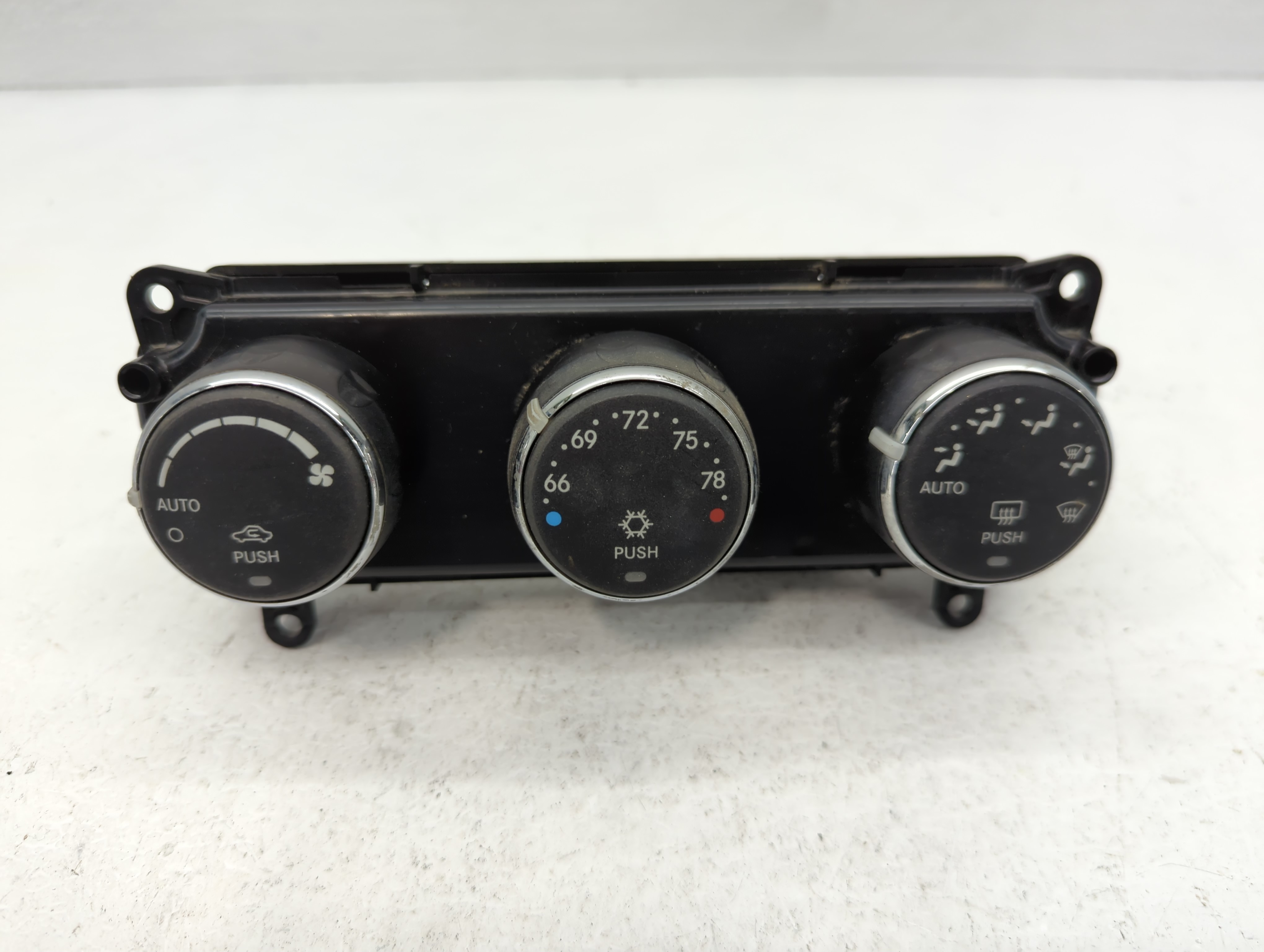 Picture of 2011-2014 Chrysler 200 Ac Heater Climate Control P55111888ai 1037493