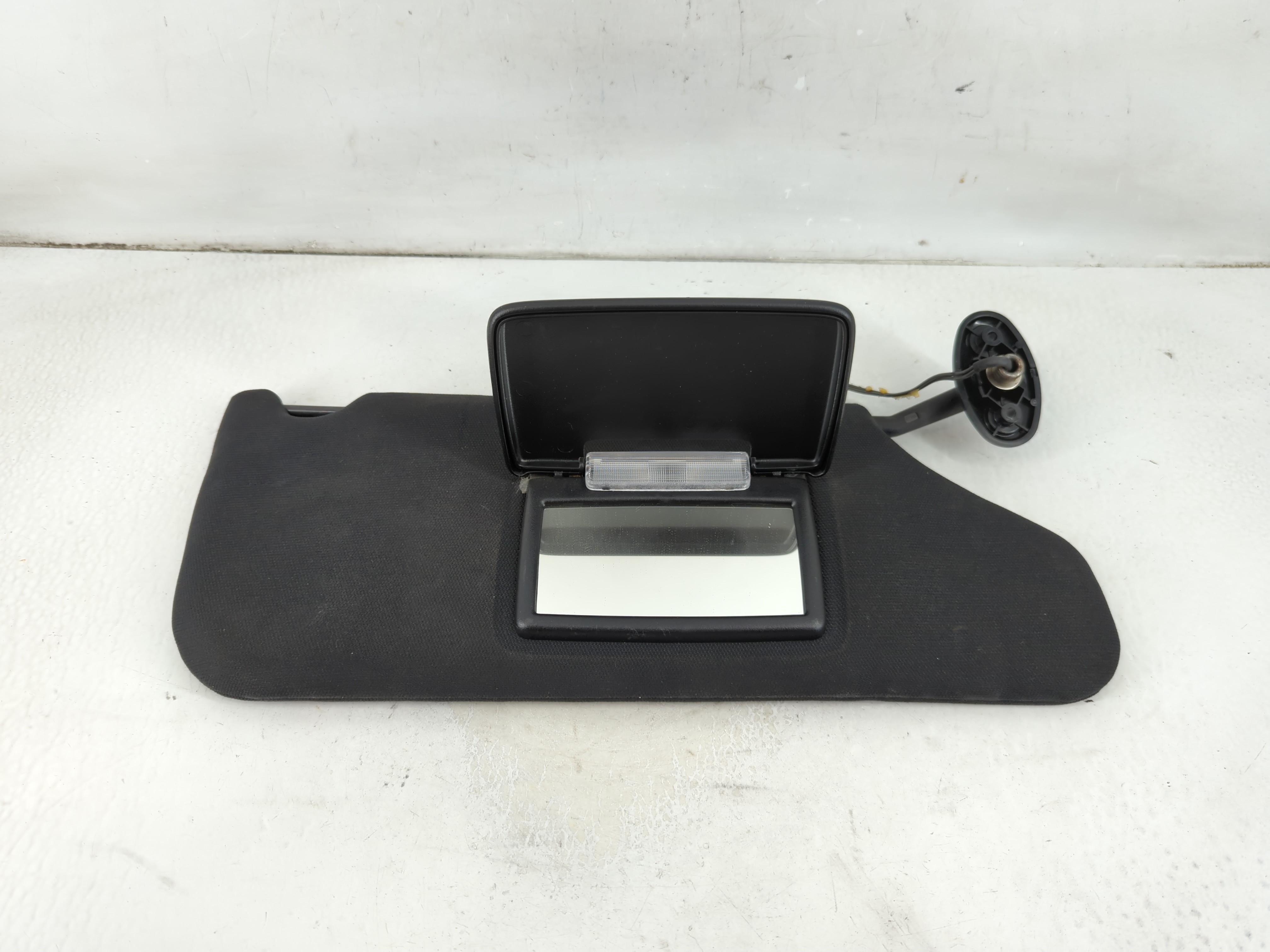 2011-2014 Chrysler 200 Passenger Sun Visor Mirror Right Sunvisor Black 1037504 - Oemusedautoparts1.com