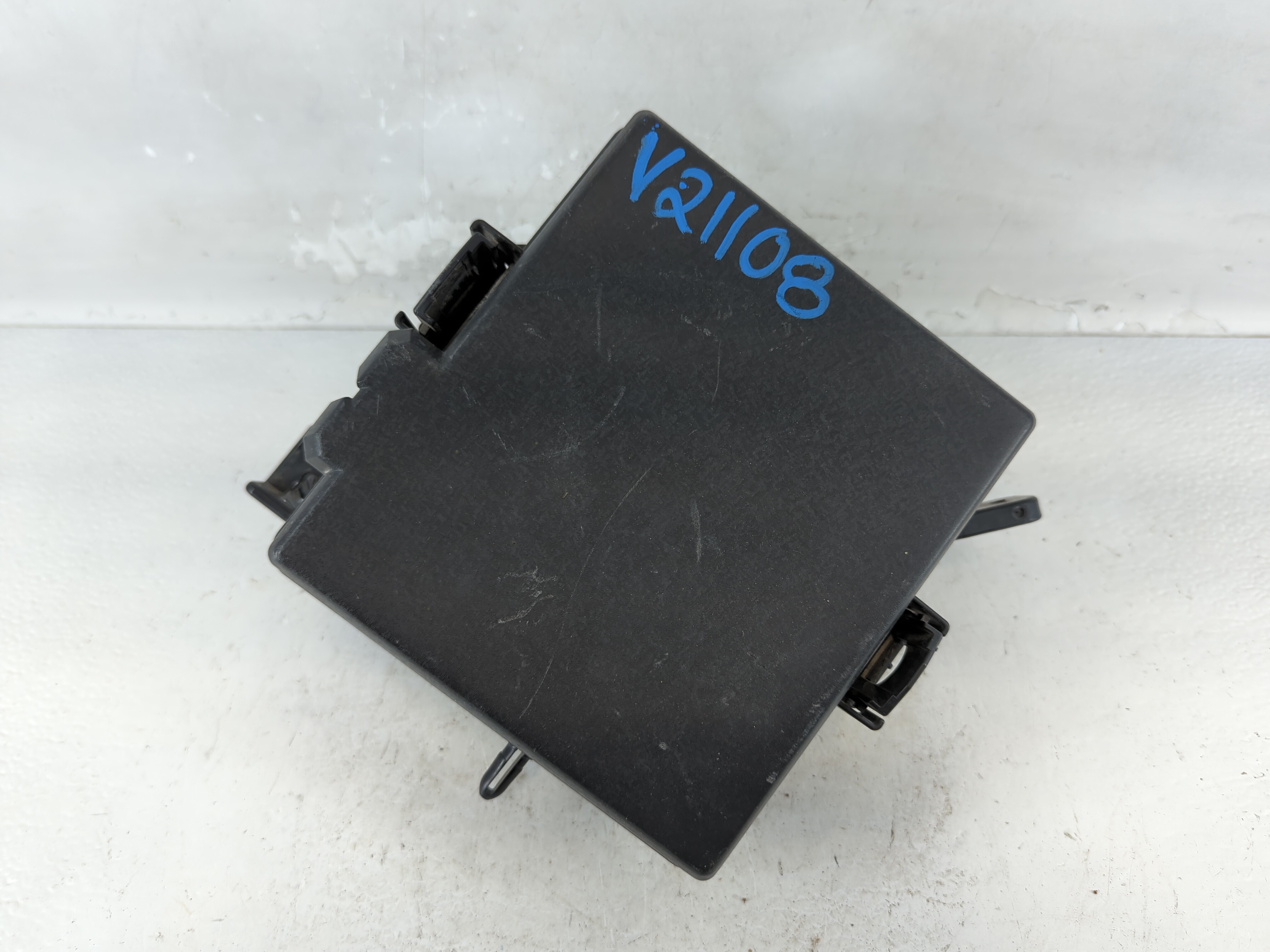 Picture of 2016-2018 Hyundai Tucson Fusebox Fuse Box Relay Module 91422 D3150 1037574