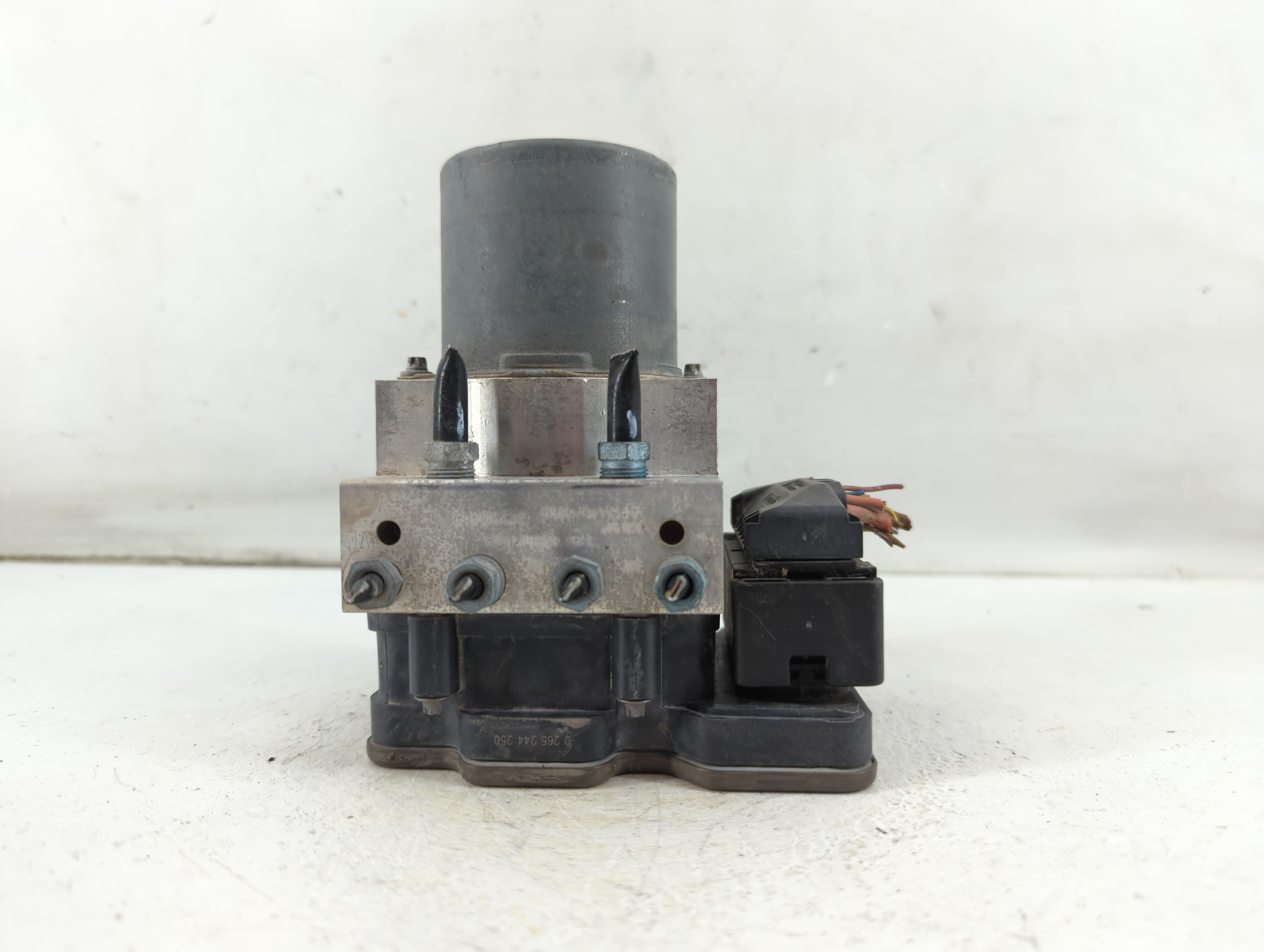 Picture of 2014-2018 Bmw X5 Abs Pump Control Module 1037578