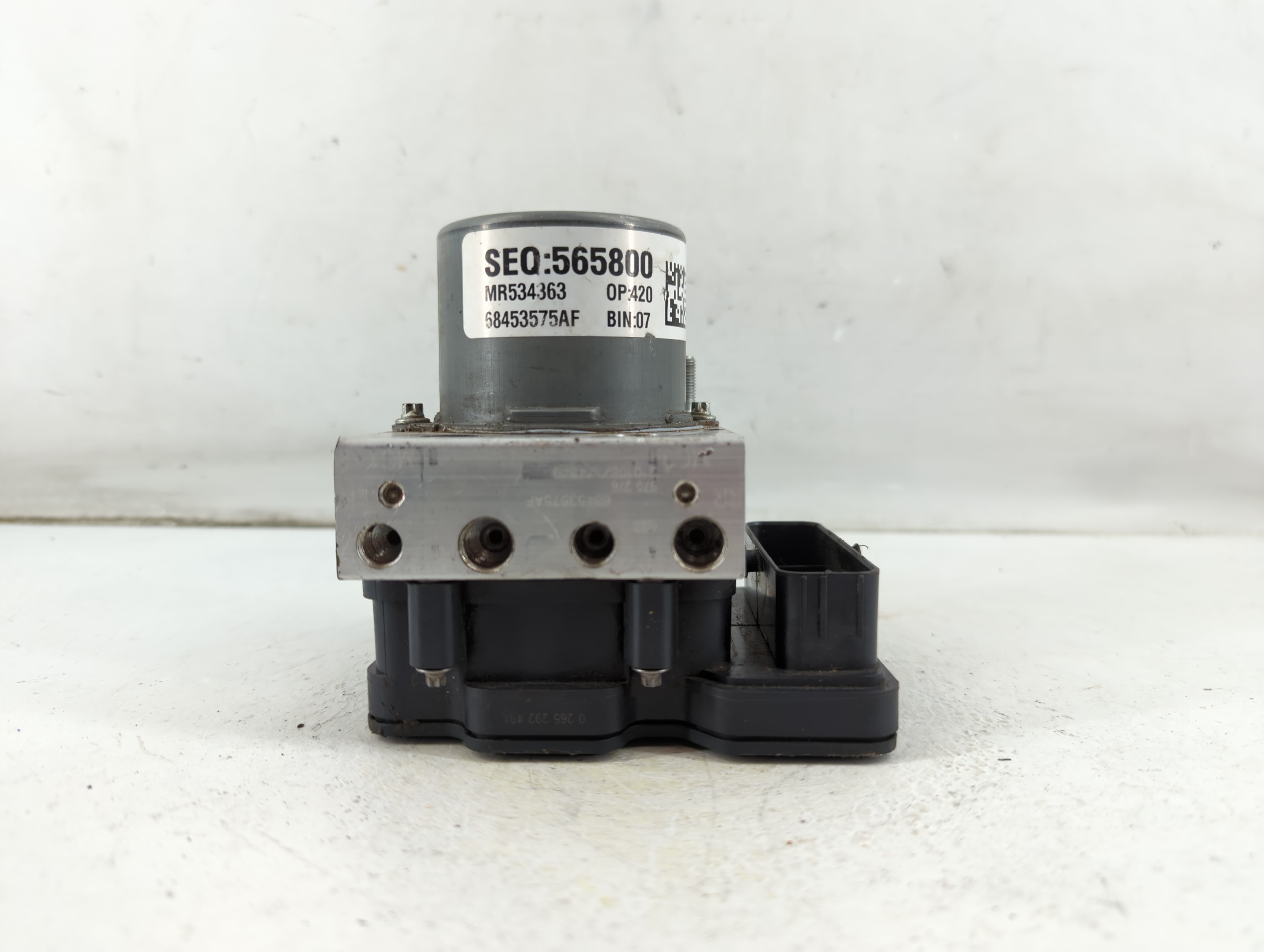 2020-2022 Chrysler Pacifica Abs Pump Control Module 1037602 - Oemusedautoparts1.com