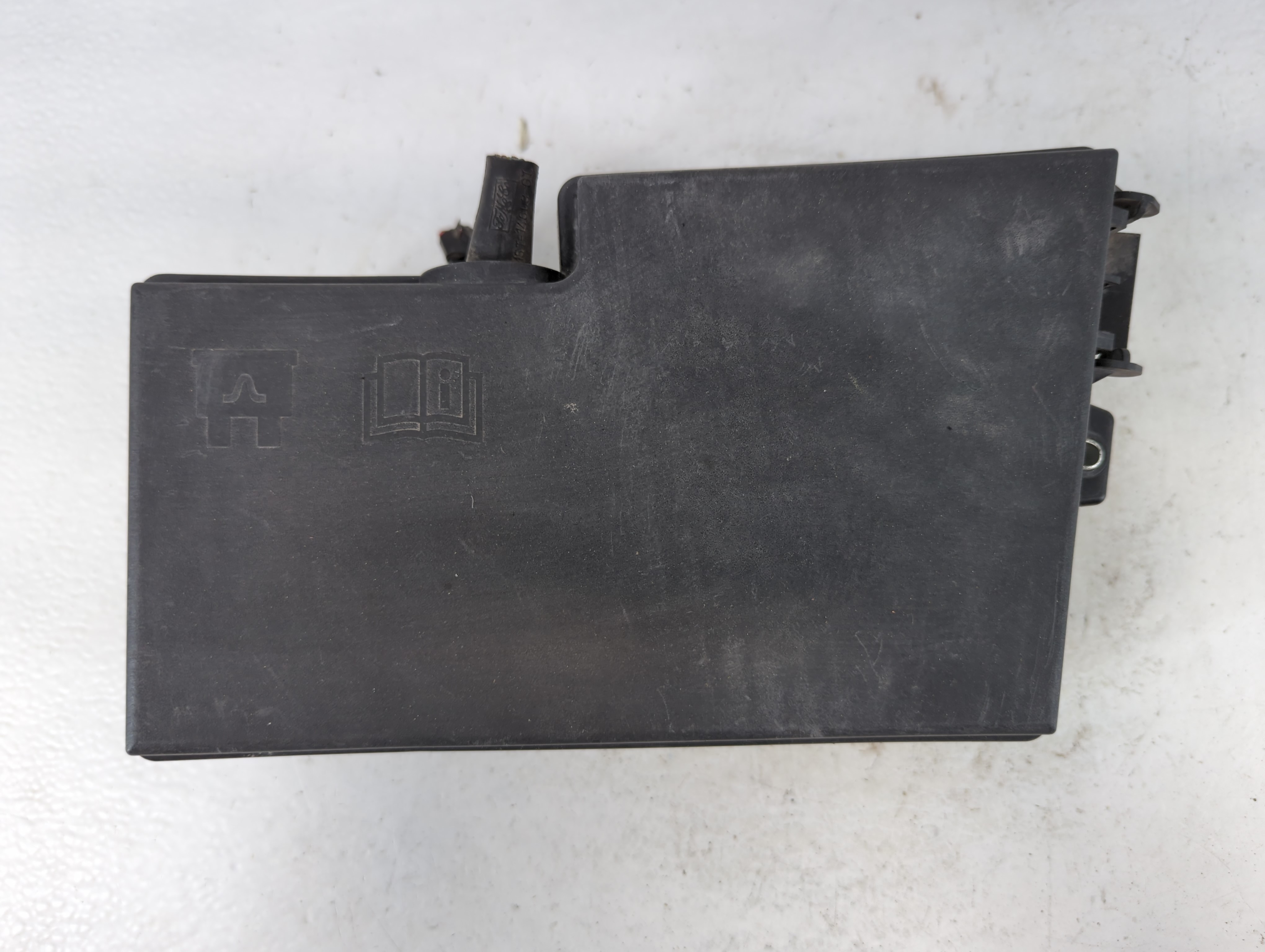 2012-2014 Ford Focus Fusebox Fuse Box Relay Module Av6t-14a067-ac 1037631 - Oemusedautoparts1.com