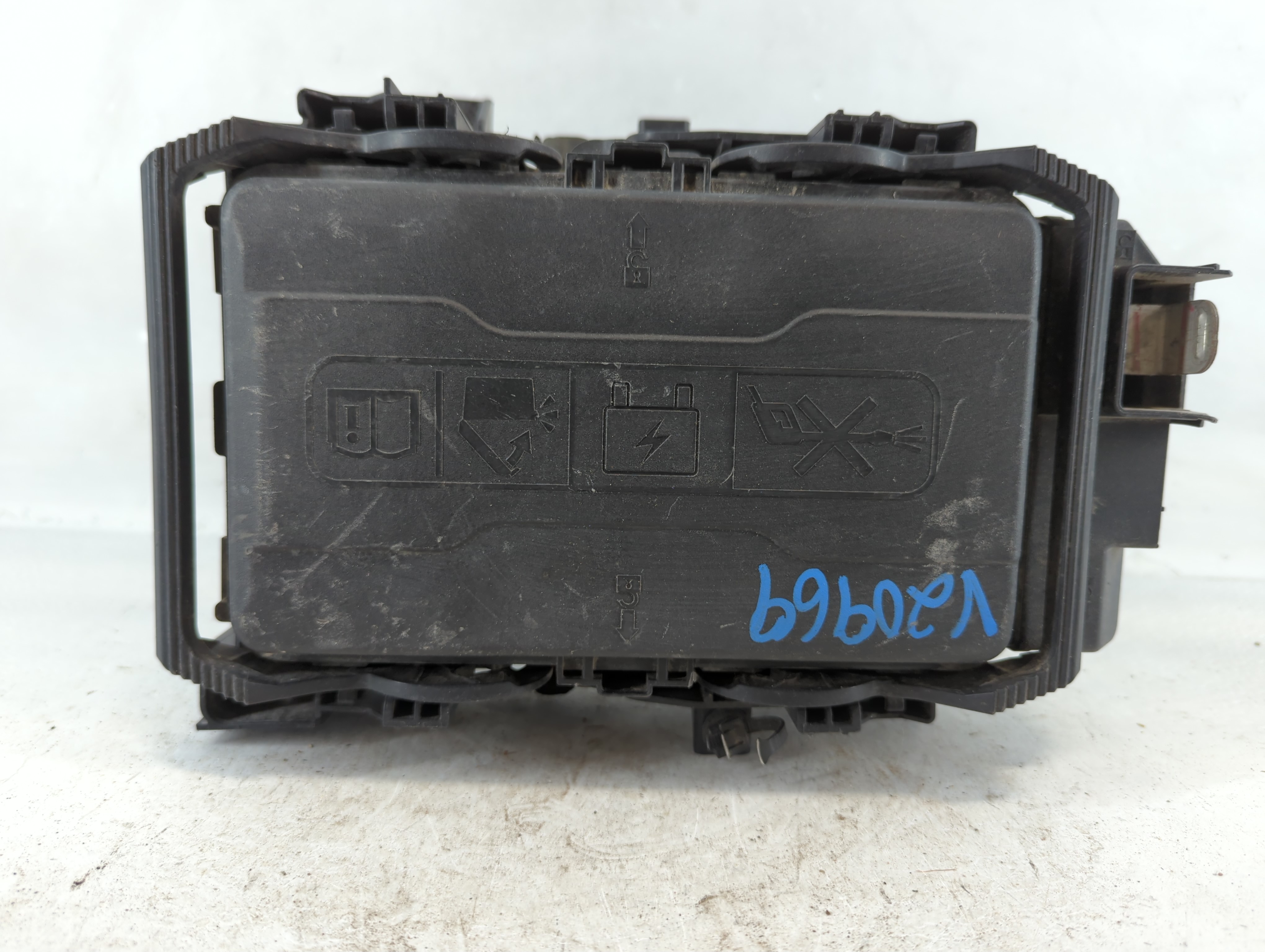 2019-2021 Chevrolet Malibu Fusebox Fuse Box Relay Module 84586306 1037636 - Oemusedautoparts1.com