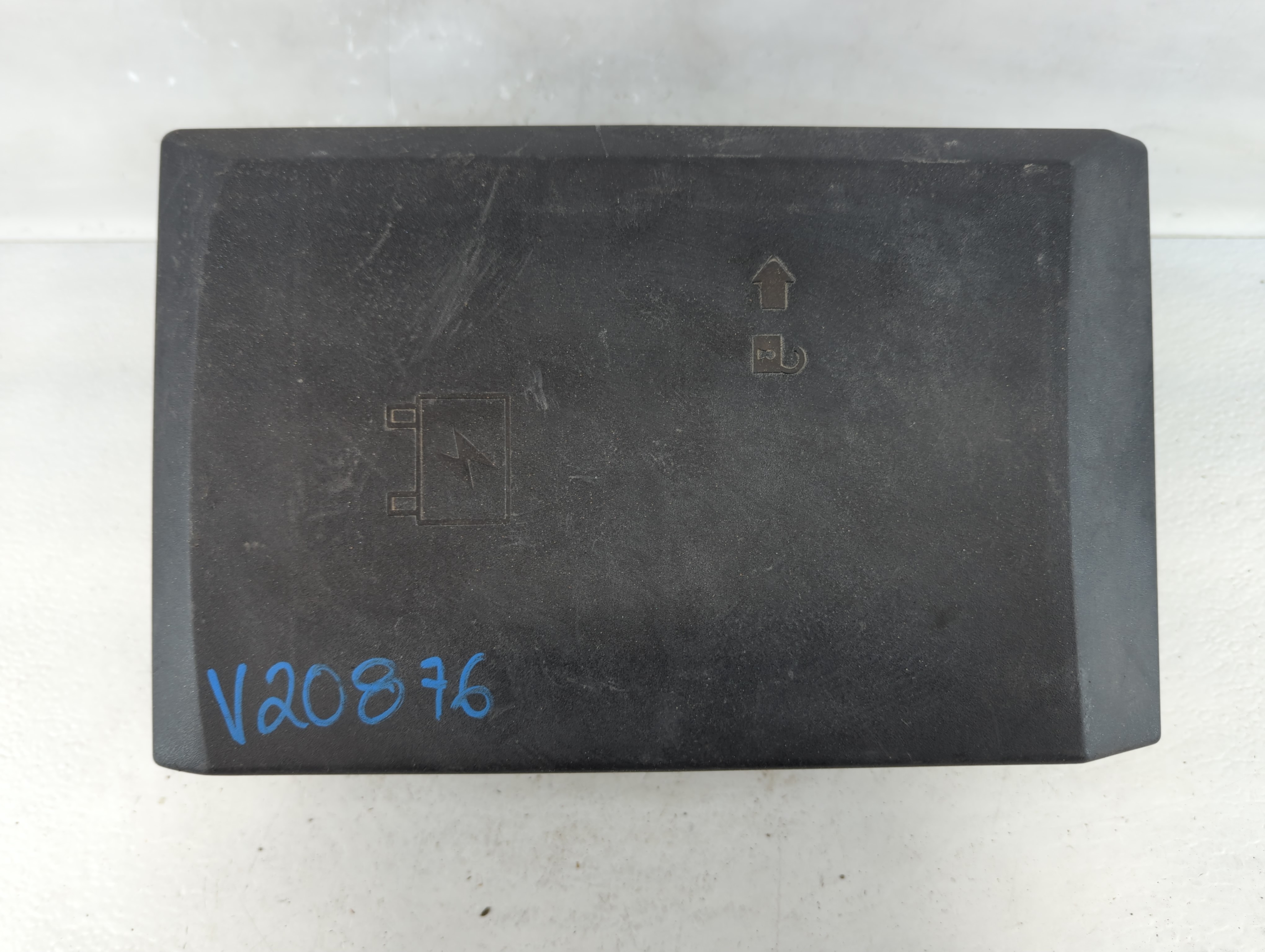 2010-2014 Chevrolet Suburban 1500 Fusebox Fuse Box Relay Module 22798217 1037654 - Oemusedautoparts1.com