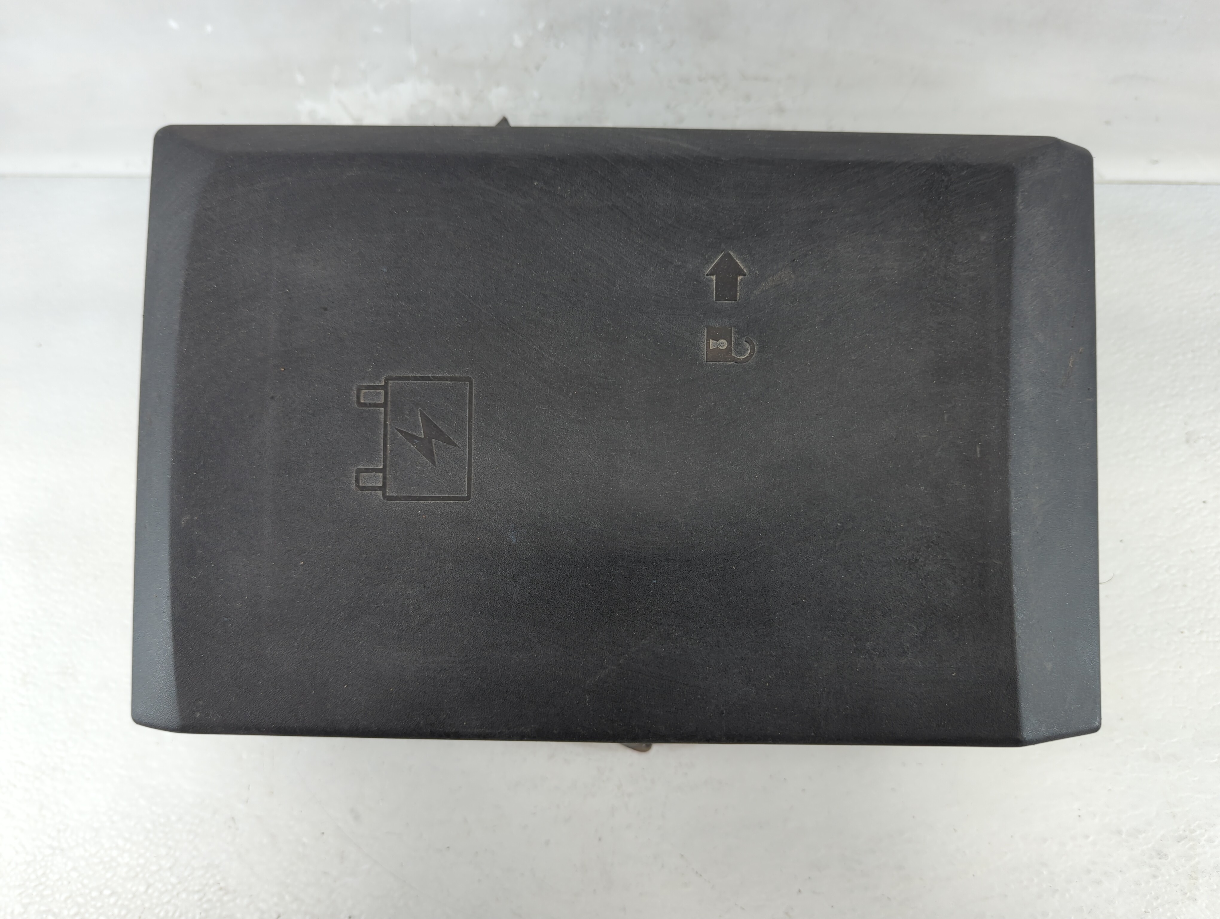 Picture of 2010-2014 Cadillac Escalade Fusebox Fuse Box Relay Module 25941368 1037656