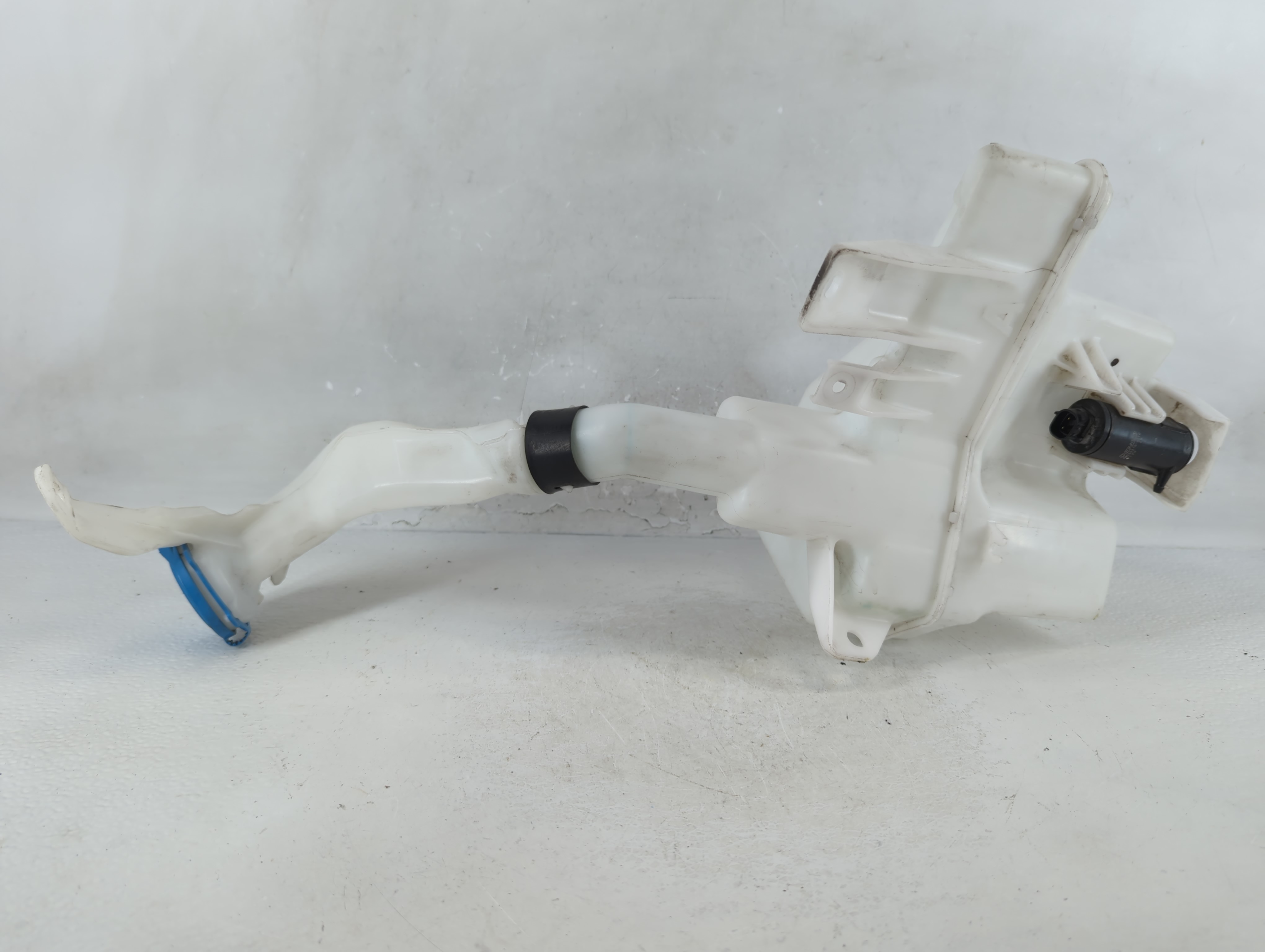 2018-2022 Honda Accord Windshield Washer Fluid Reservoir Bottle Oem 1037669 - Oemusedautoparts1.com