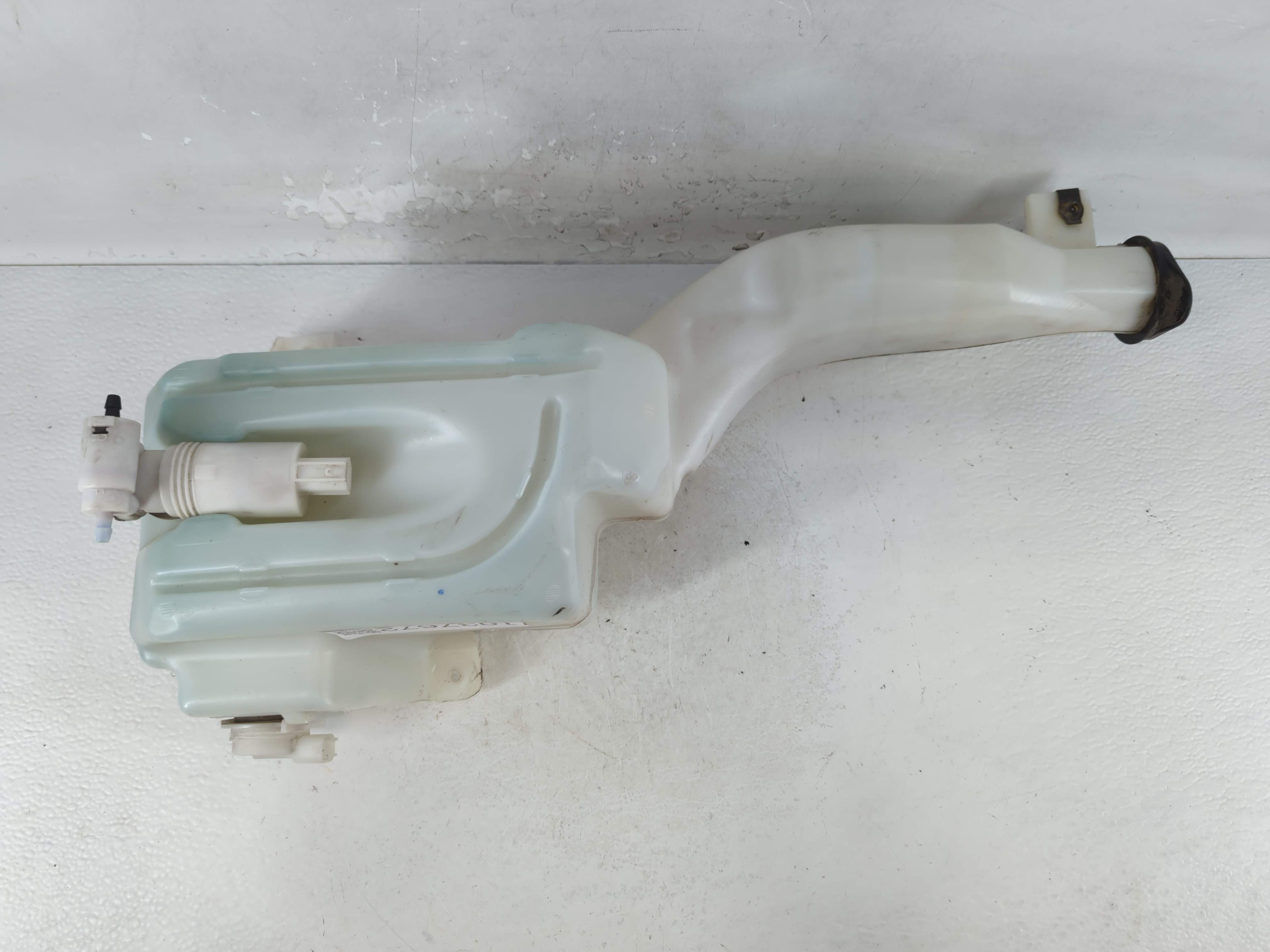 2007-2015 Lincoln Mkx Windshield Washer Fluid Reservoir Bottle Oem 1037672 - Oemusedautoparts1.com