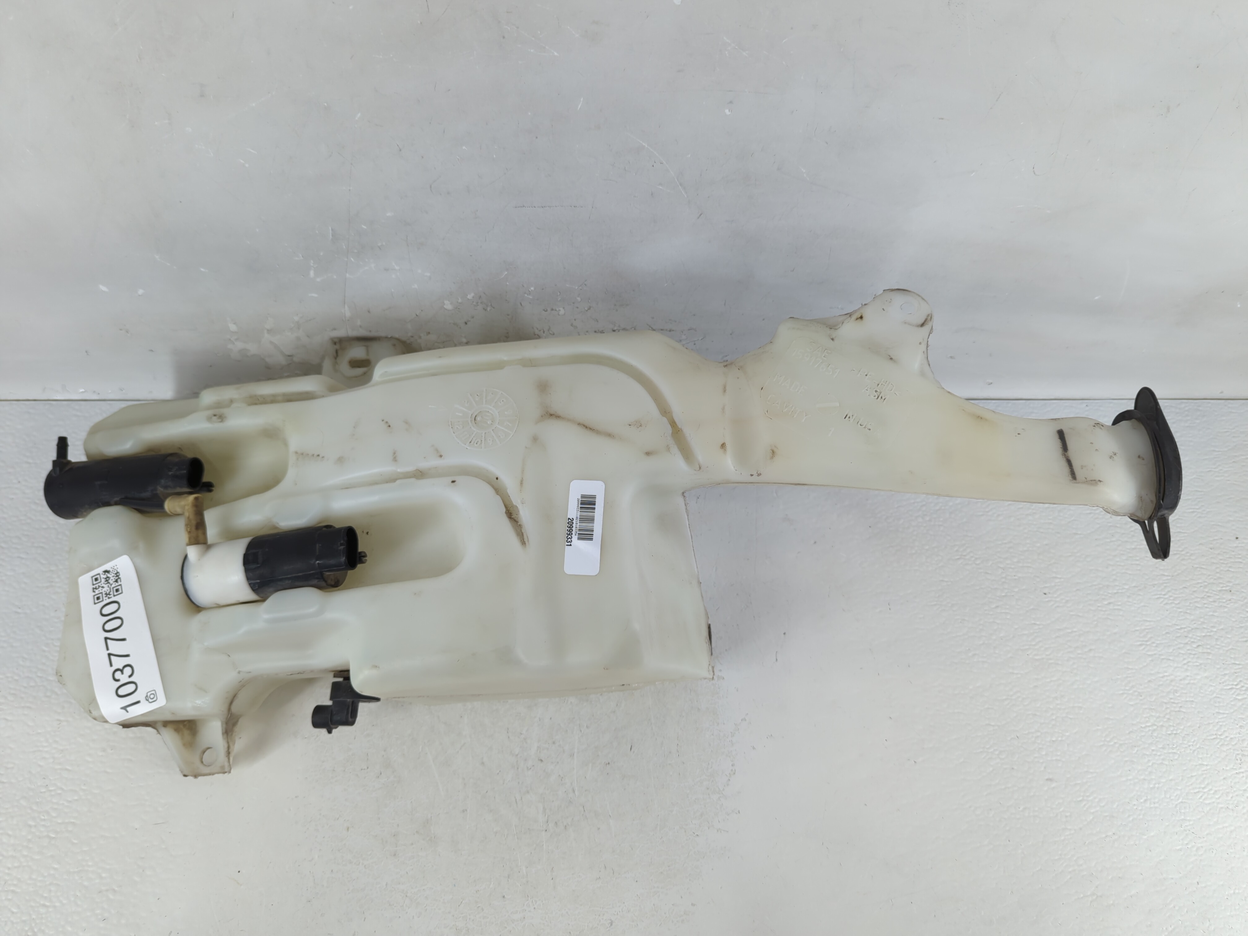 Picture of 2007-2014 Cadillac Escalade Windshield Washer Fluid Reservoir Bottle Oem 1037700