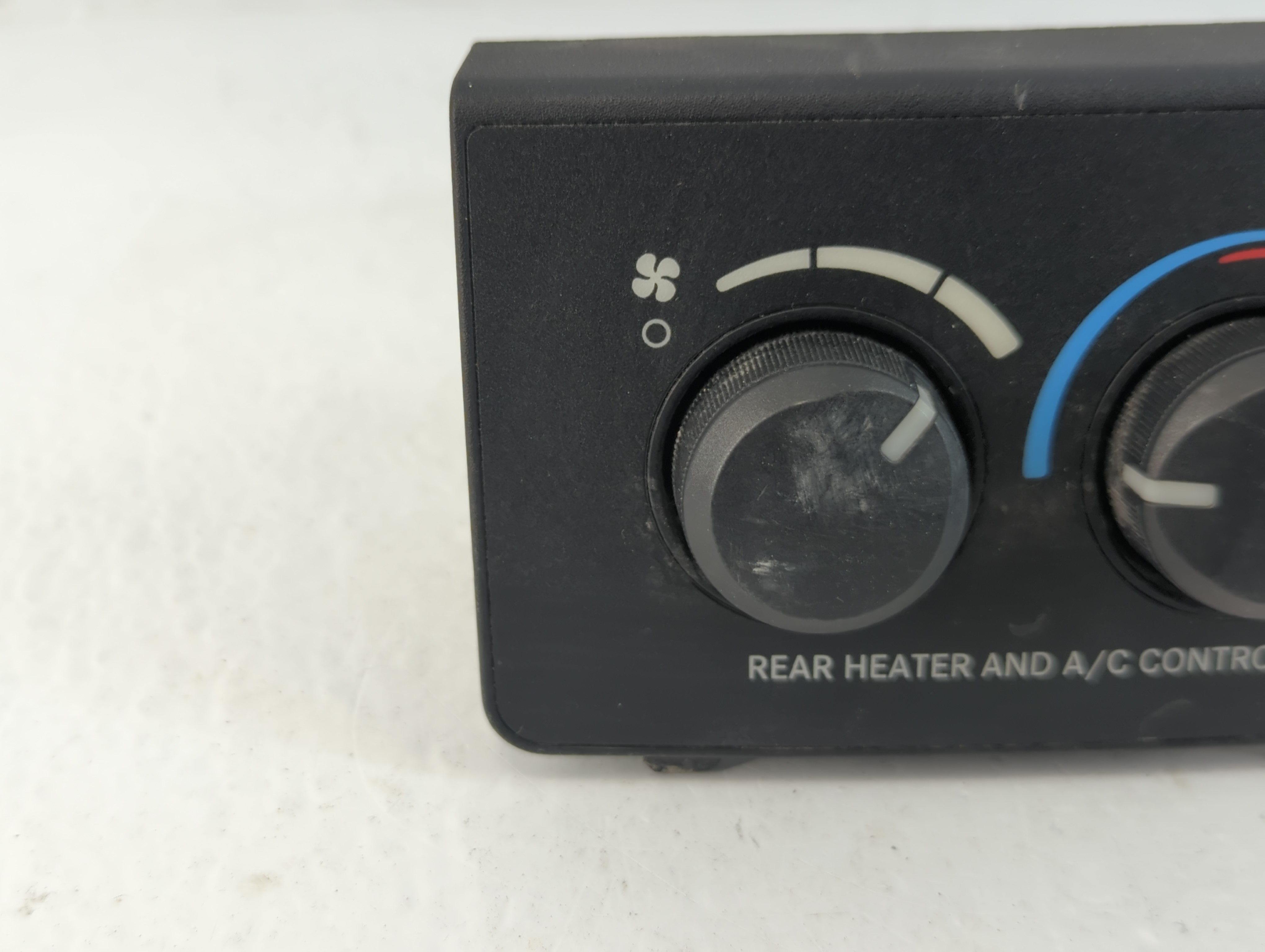 2007-2009 Chrysler Aspen Ac Heater Climate Control Mcp04315a 1037737 - Oemusedautoparts1.com