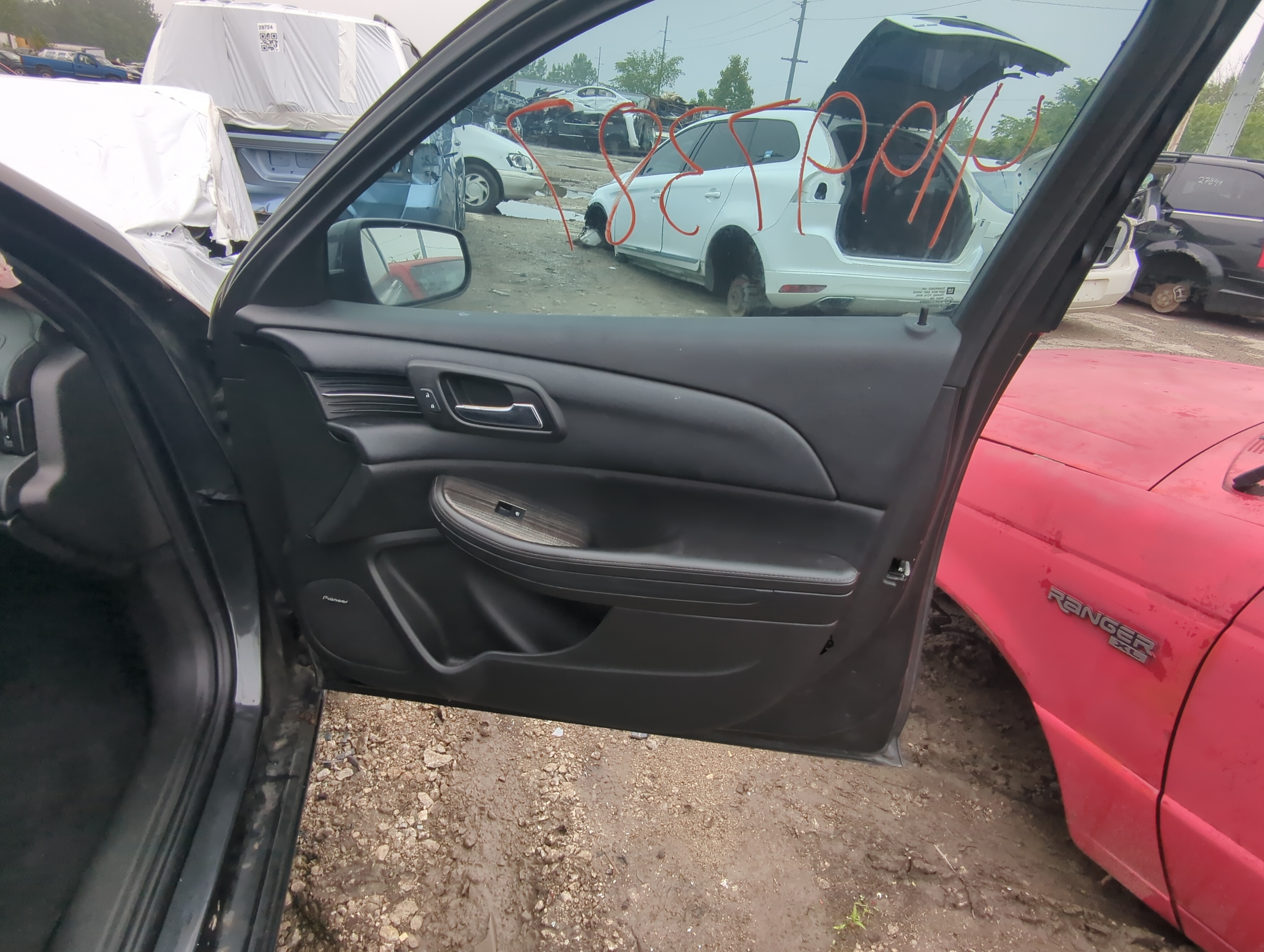 Picture of 2015 Chevrolet Malibu Front Right Passenger Interior Door Panel Trim 1046348