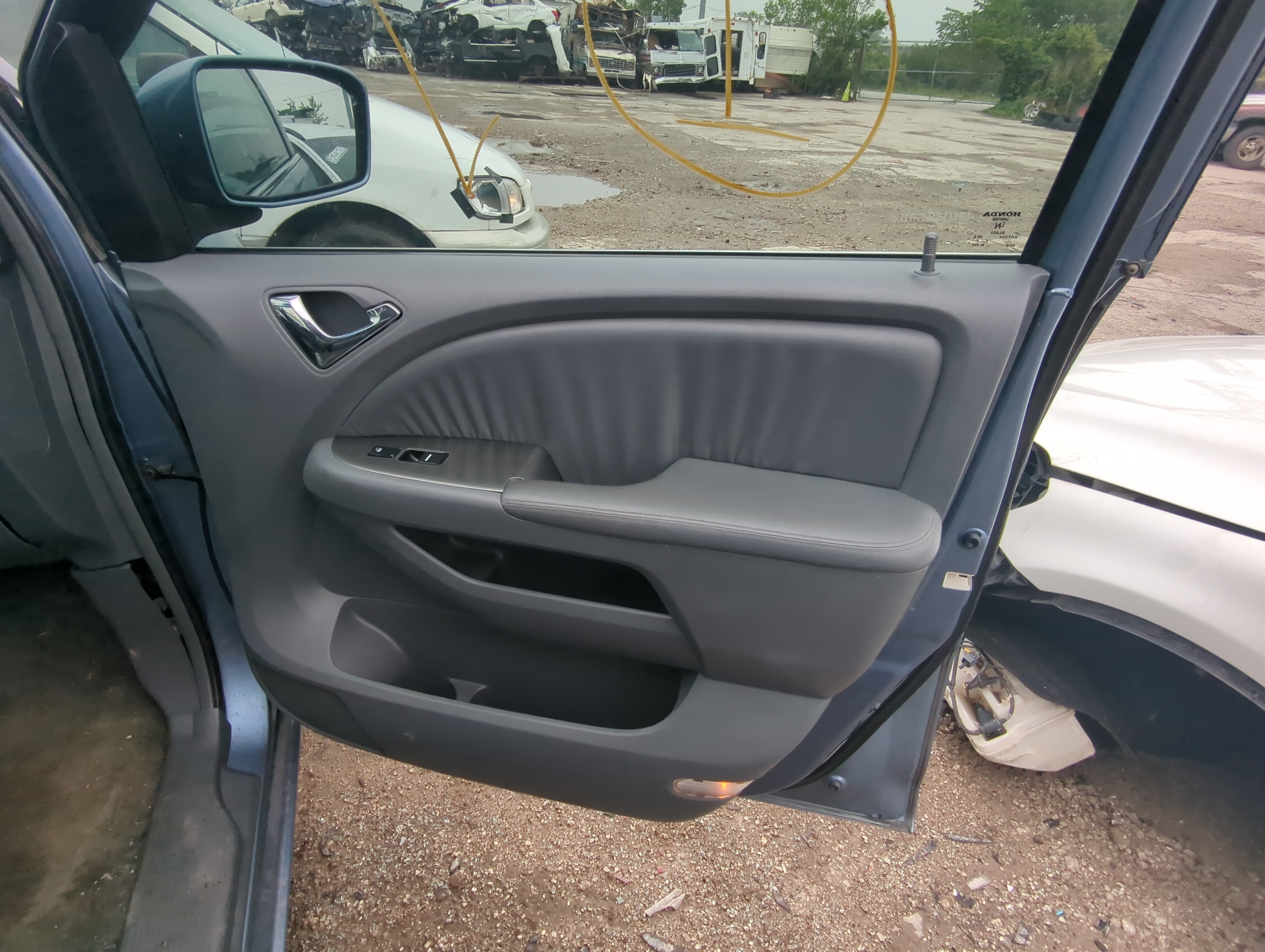 Picture of 2006 Honda Odyssey Front Right Passenger Interior Door Panel Trim 1046576