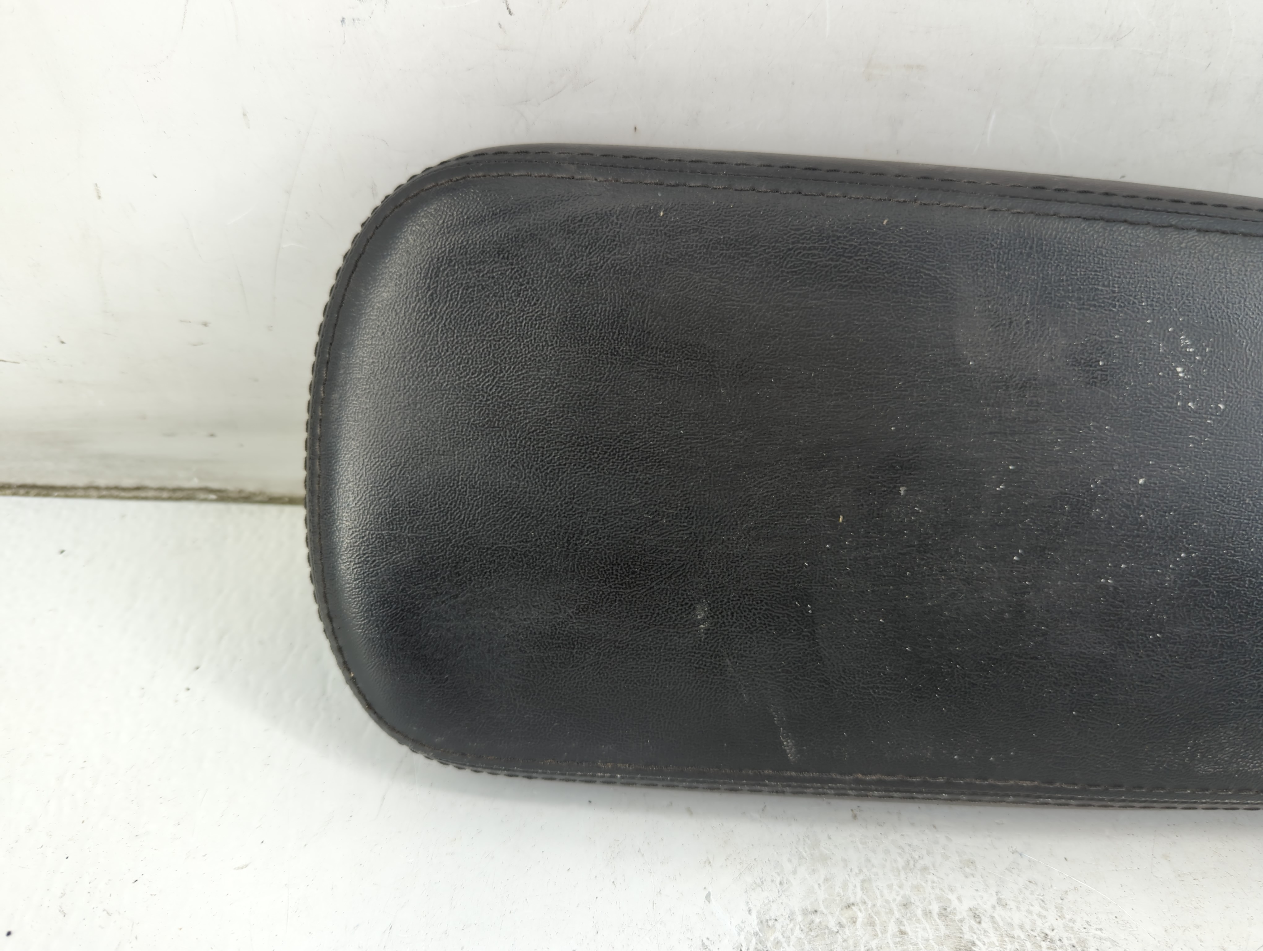 2011-2014 Chrysler 200 Center Console Armrest Cover Lid Black 1046658 - Oemusedautoparts1.com