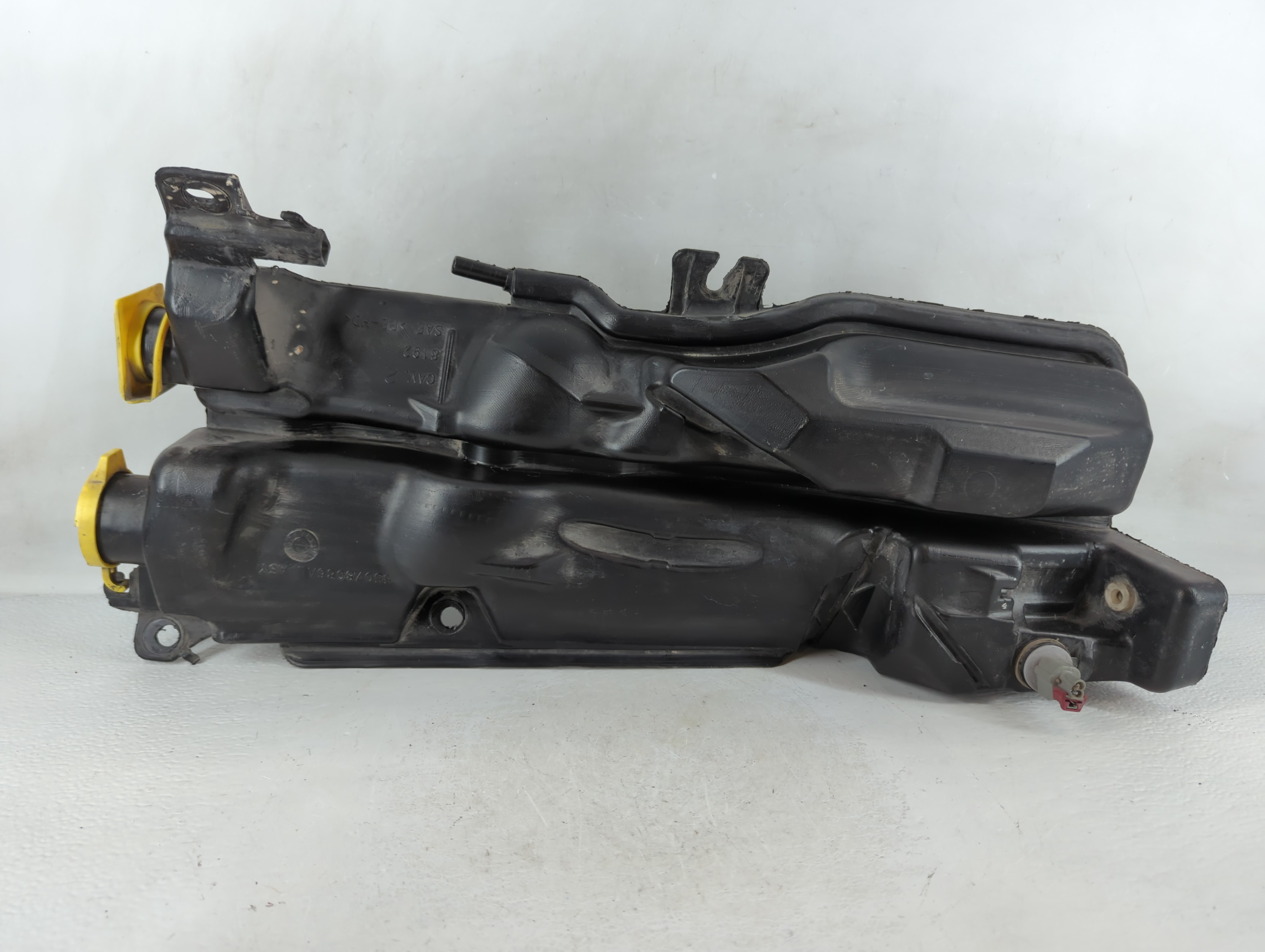 2007-2009 Chrysler Aspen Windshield Washer Fluid Reservoir Bottle Oem 1046681 - Oemusedautoparts1.com