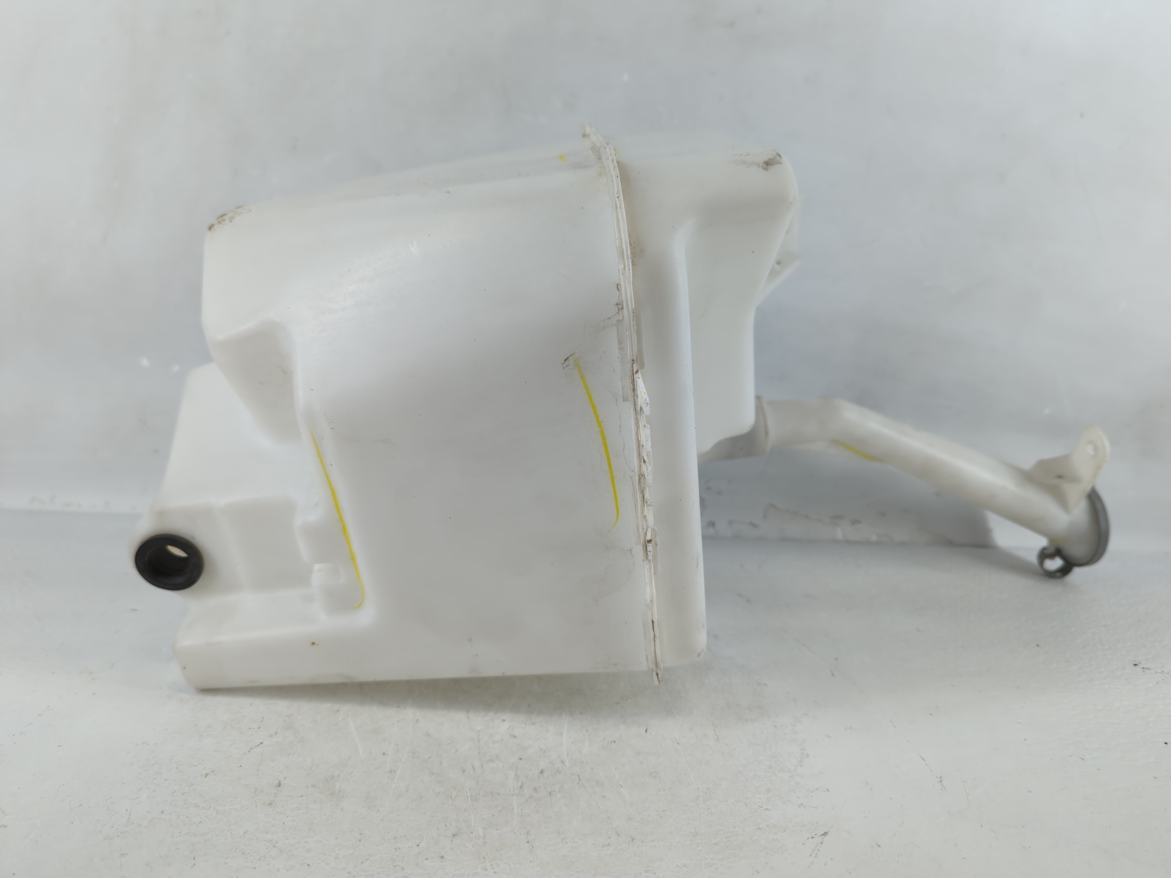 2017-2019 Nissan Sentra Windshield Washer Fluid Reservoir Bottle Oem 1046683 - Oemusedautoparts1.com