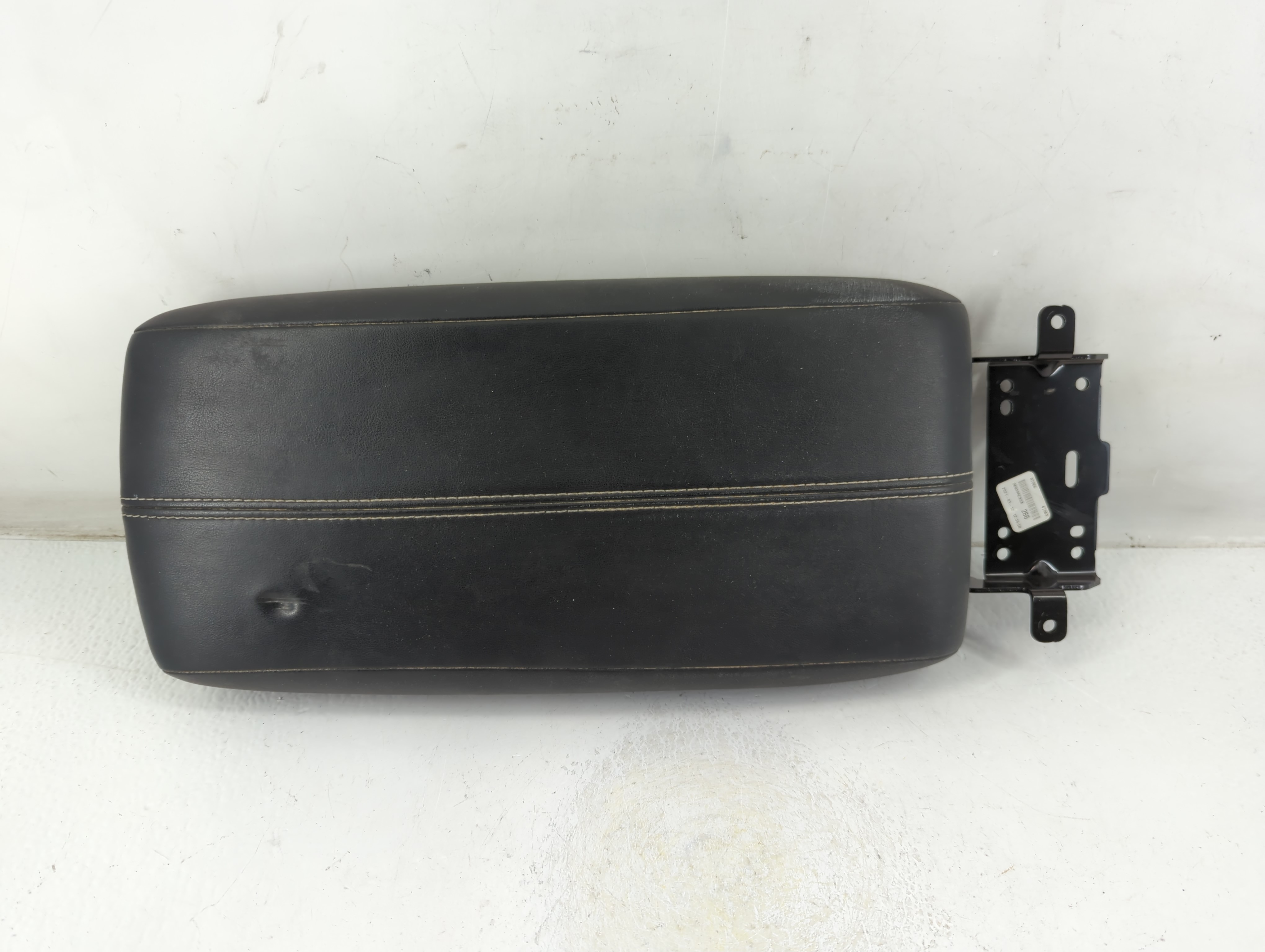 2019-2022 Nissan Altima Center Console Armrest Cover Lid Black 1046685 - Oemusedautoparts1.com