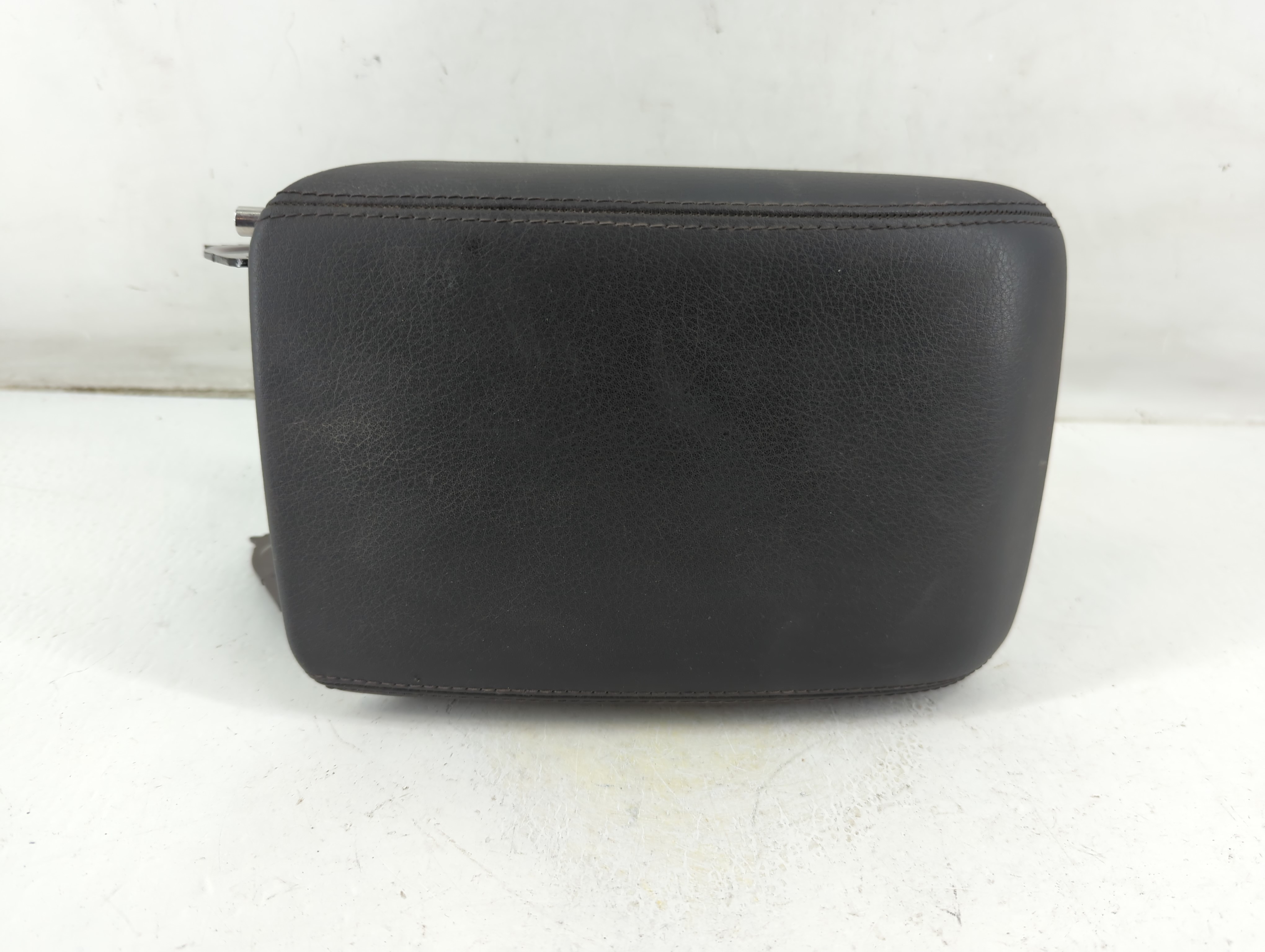 2009-2016 Audi A4 Center Console Armrest Cover Lid Black 1046689 - Oemusedautoparts1.com
