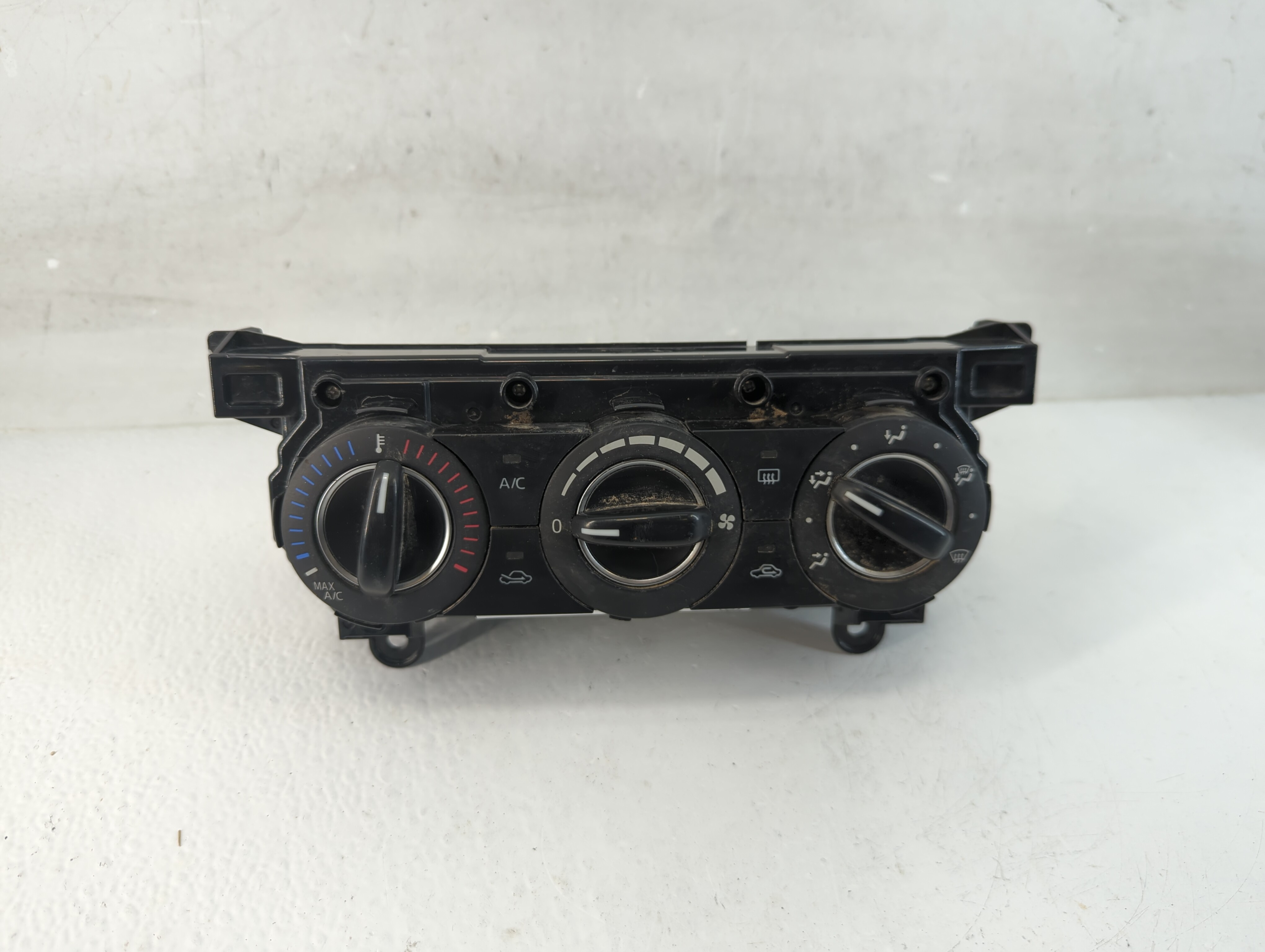 2016-2020 Toyota Yaris Ac Heater Climate Control C5 Dg7p 1046702 - Oemusedautoparts1.com